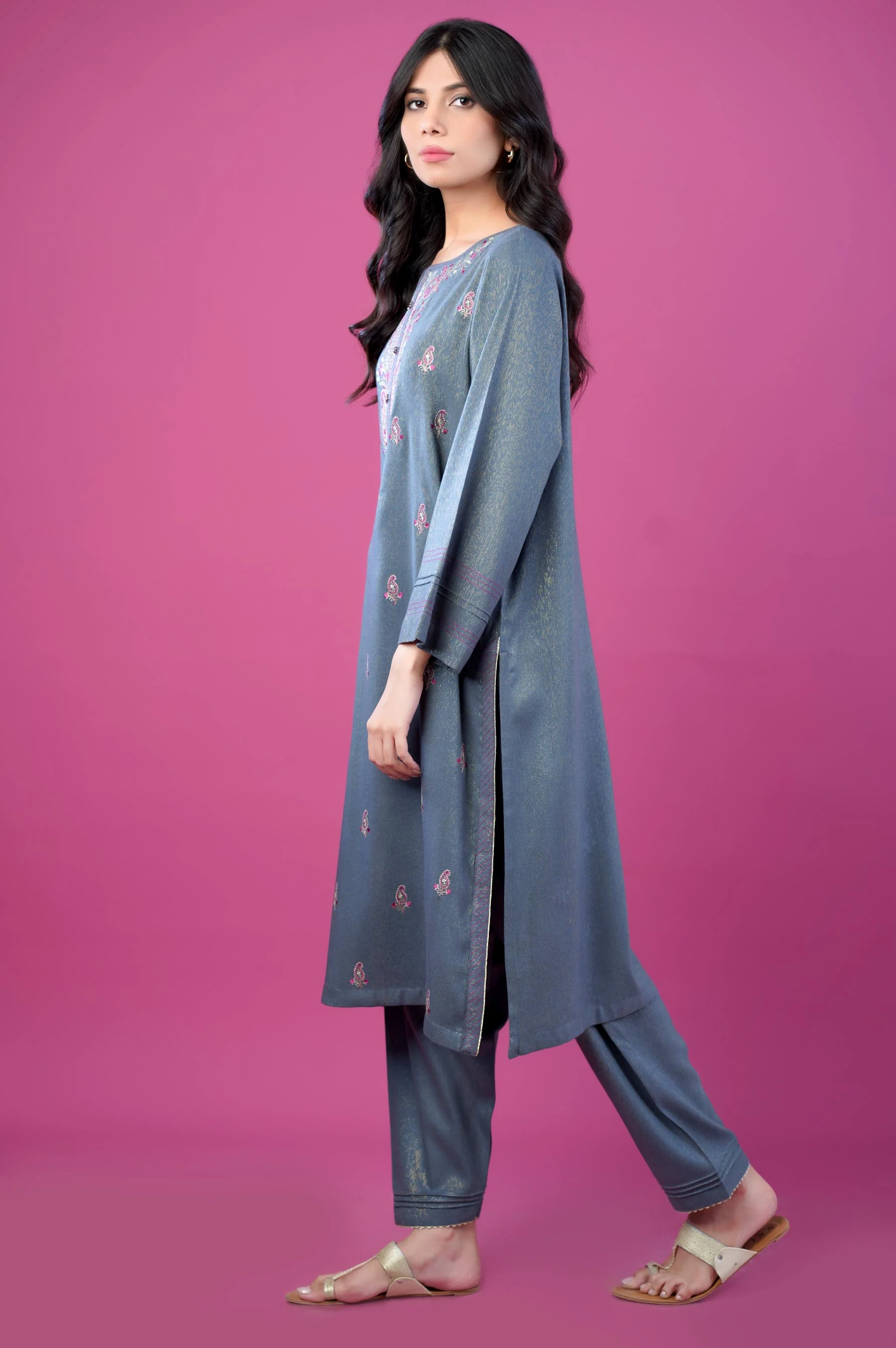 Stitched 2 Piece Embroidered Zari Acrylic Suit - Image 3