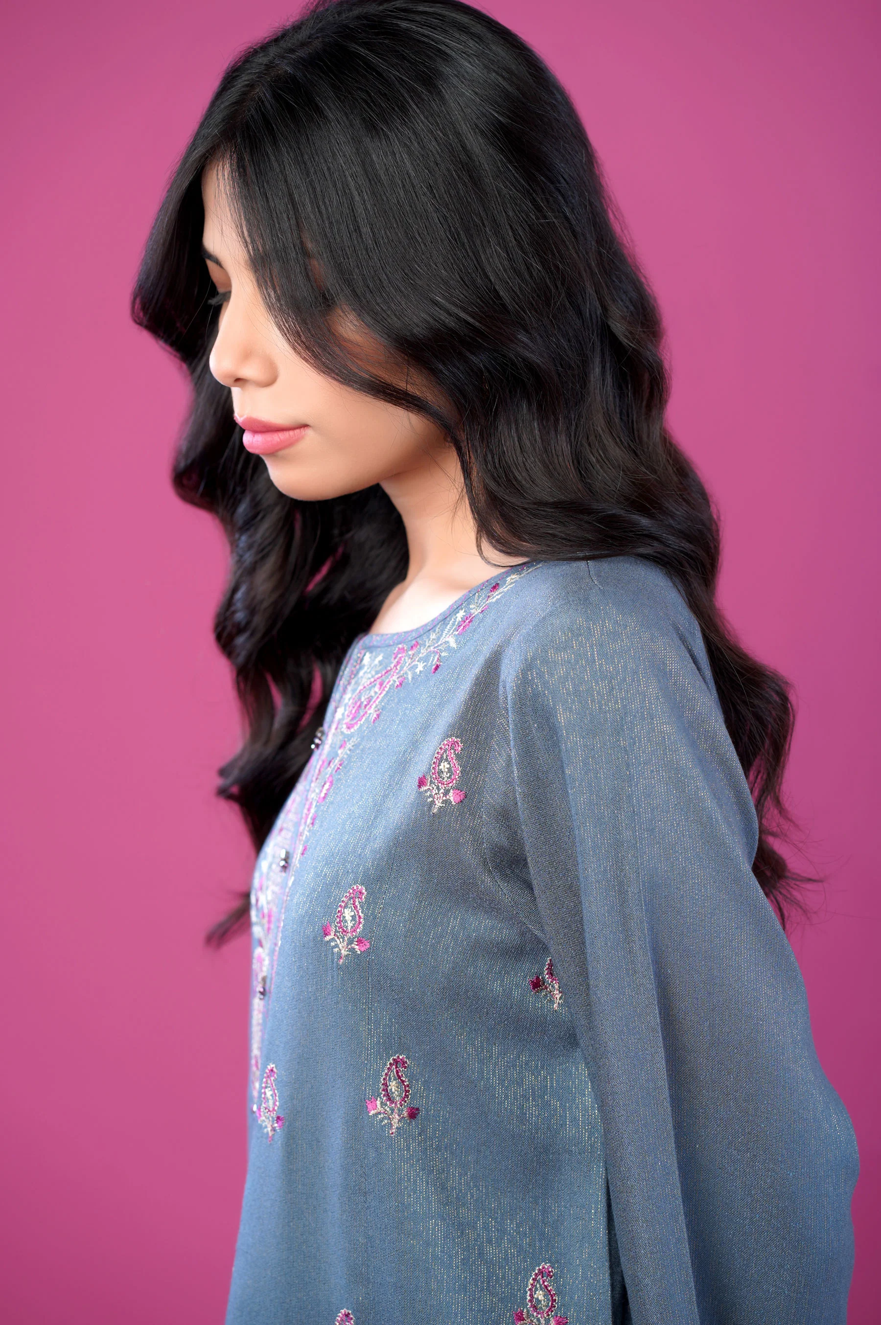 Stitched 2 Piece Embroidered Zari Acrylic Suit - Image 4