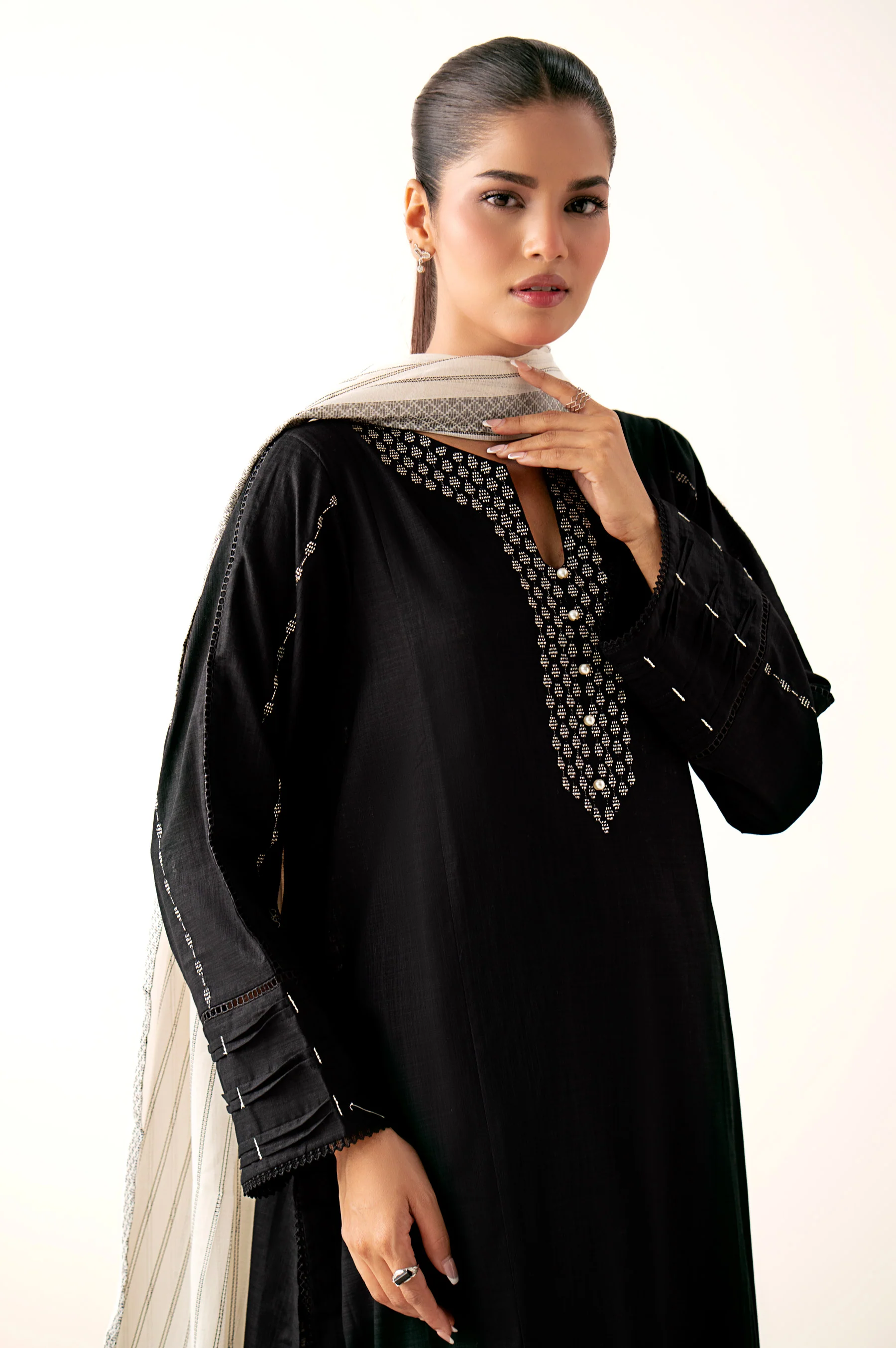 Stitched 2 Piece Embroidered Both Side Slub Shirt With Jacquard Dupatta - Image 2