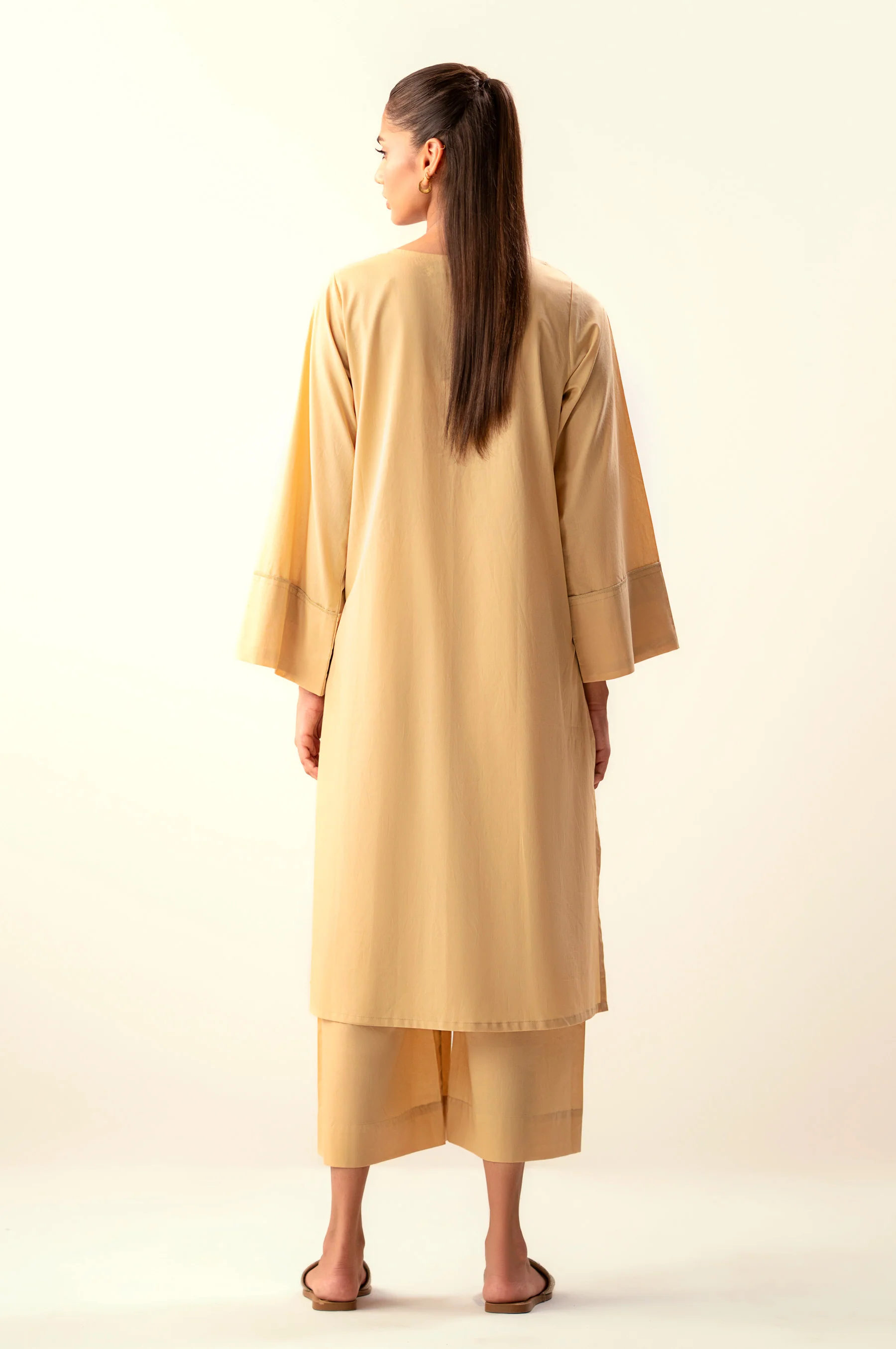 EMBROIDERED SUIT - Image 3