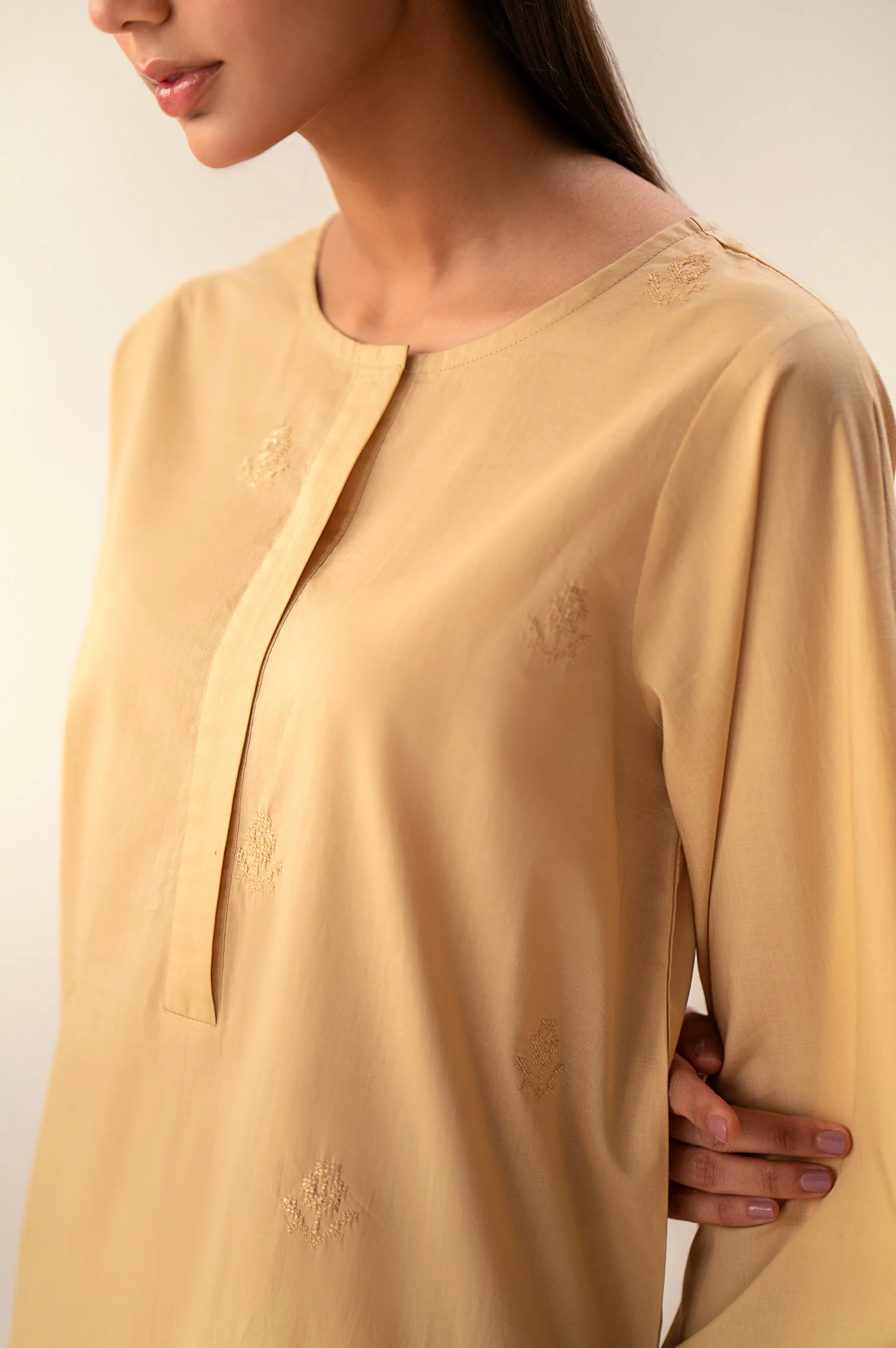 EMBROIDERED SUIT - Image 5