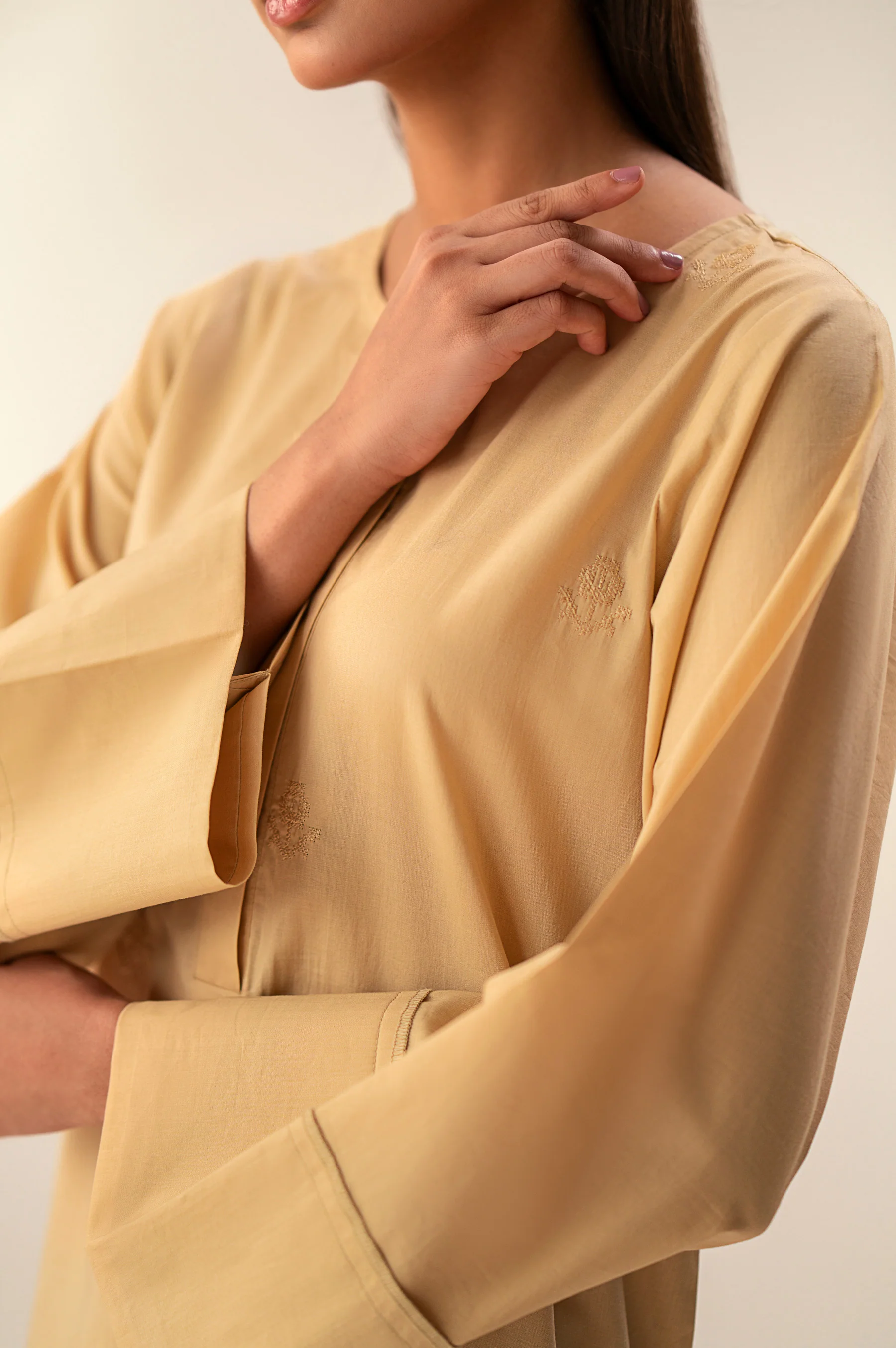 EMBROIDERED SUIT - Image 6