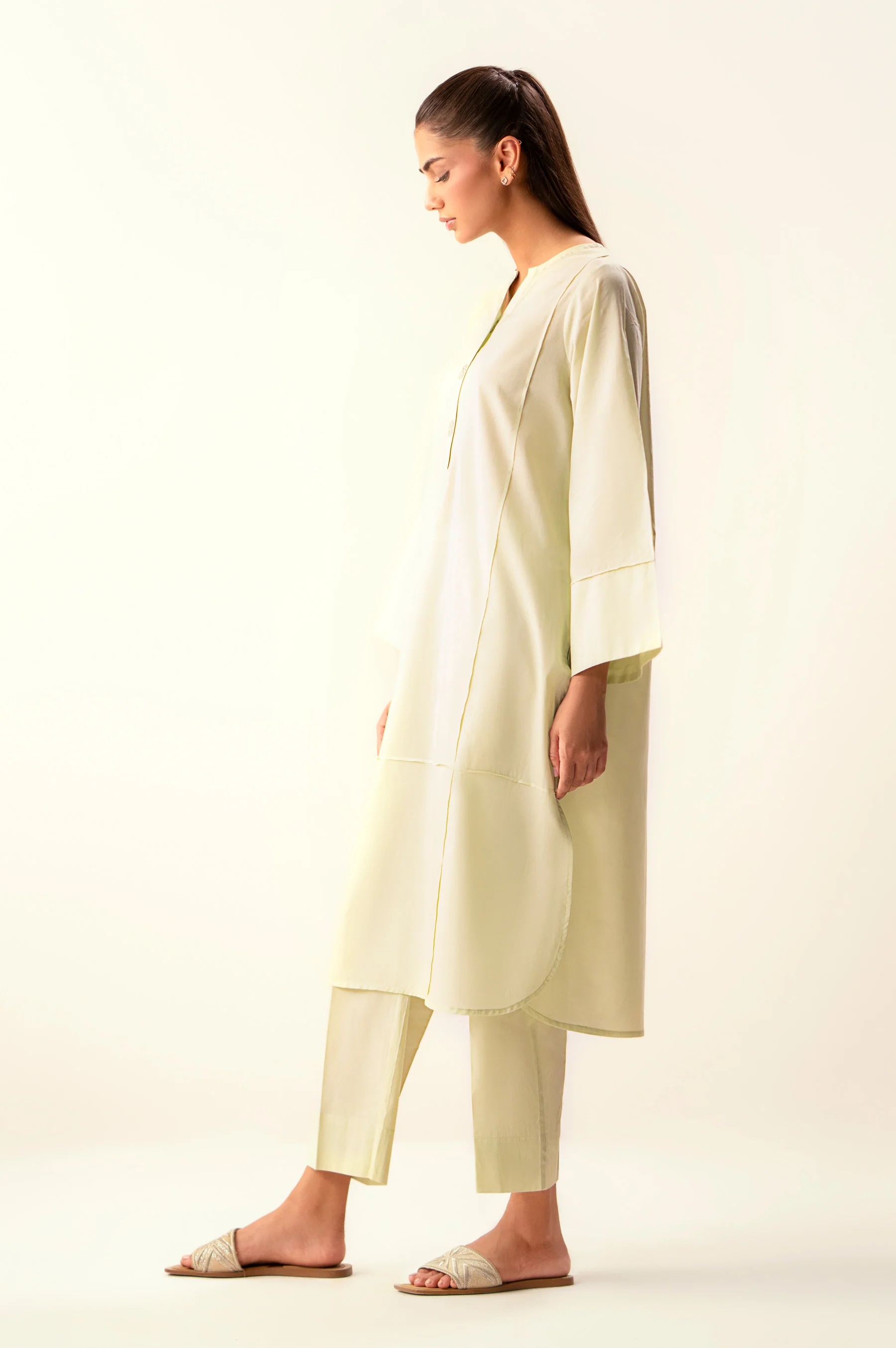 EMBROIDERED SUIT - Image 3