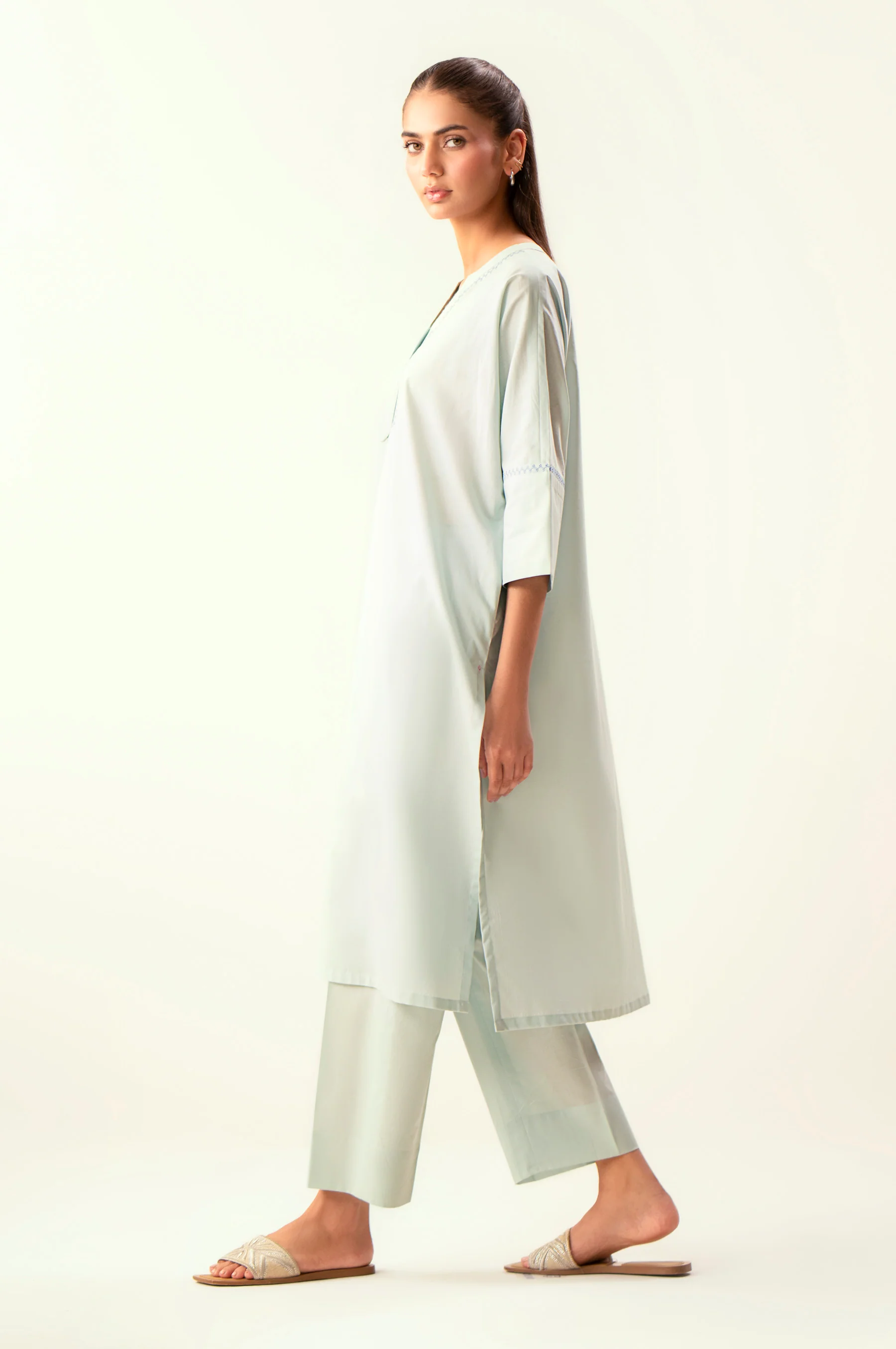 EMBROIDERED SUIT - Image 5