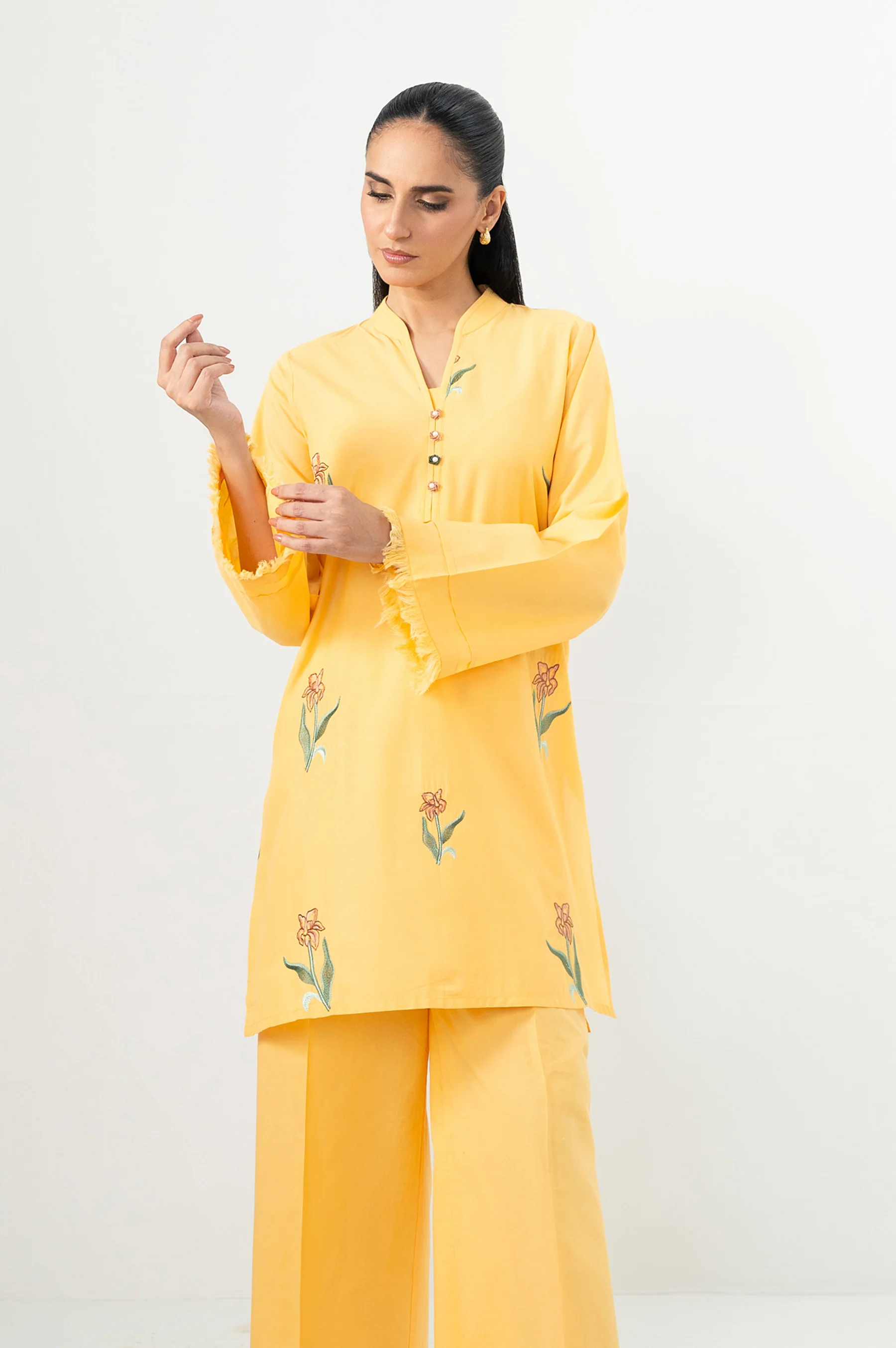 EMBROIDERED SUIT - Image 2