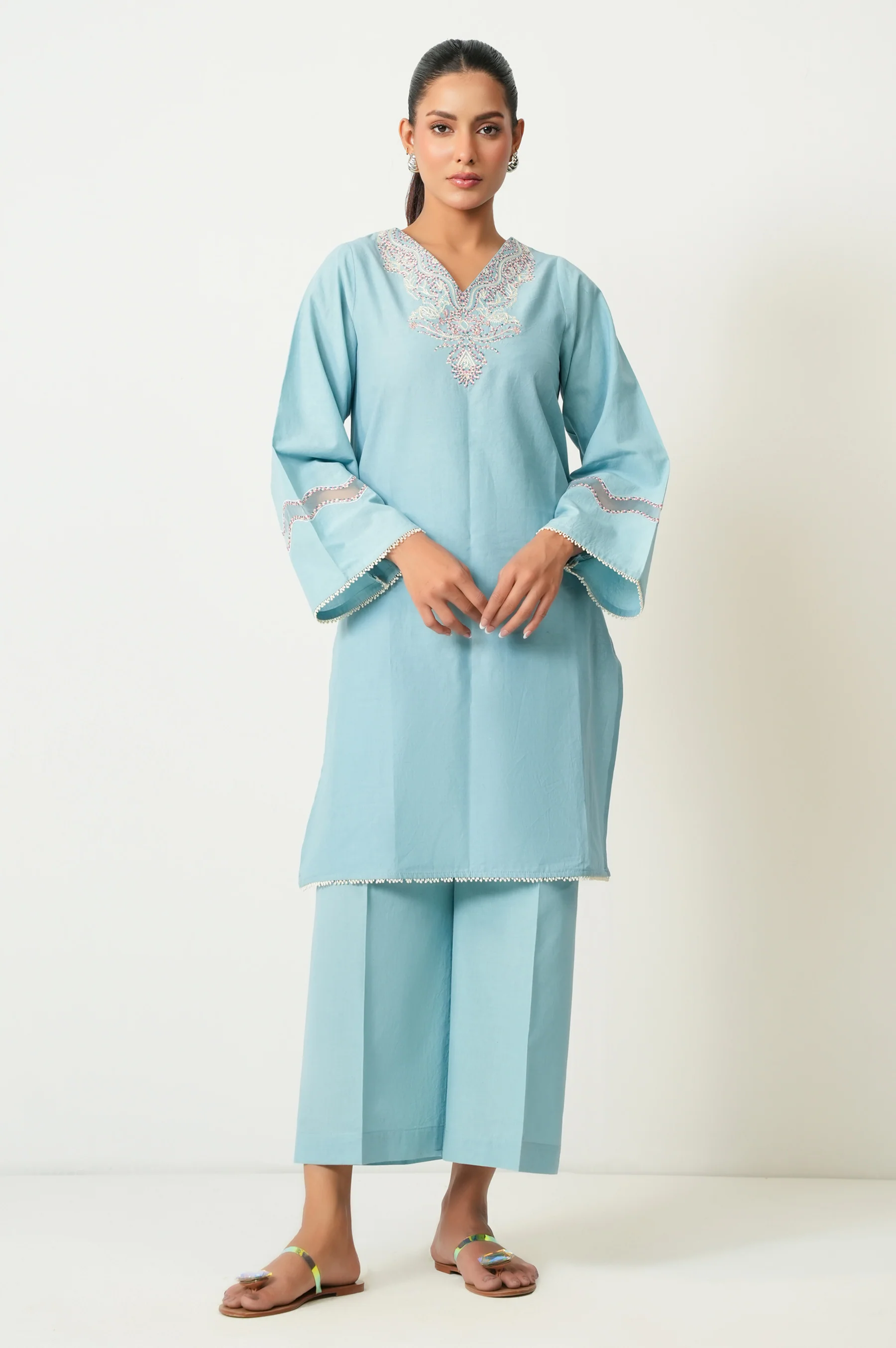 EMBROIDERED SUIT - Image 2