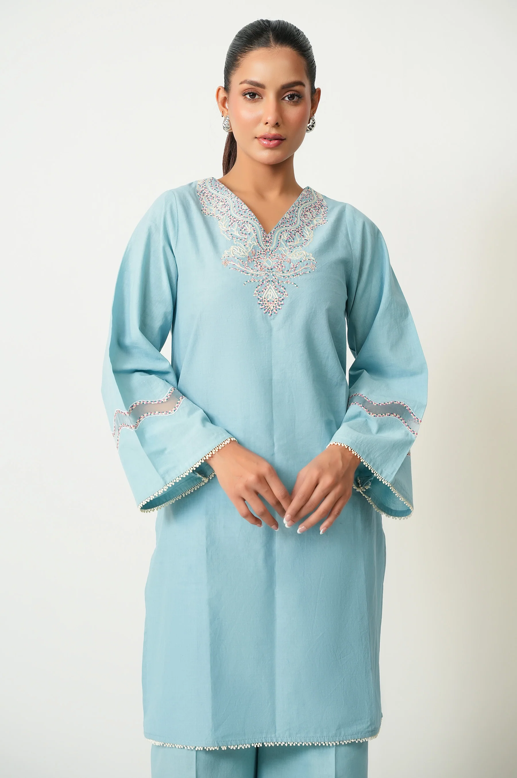 EMBROIDERED SUIT - Image 3