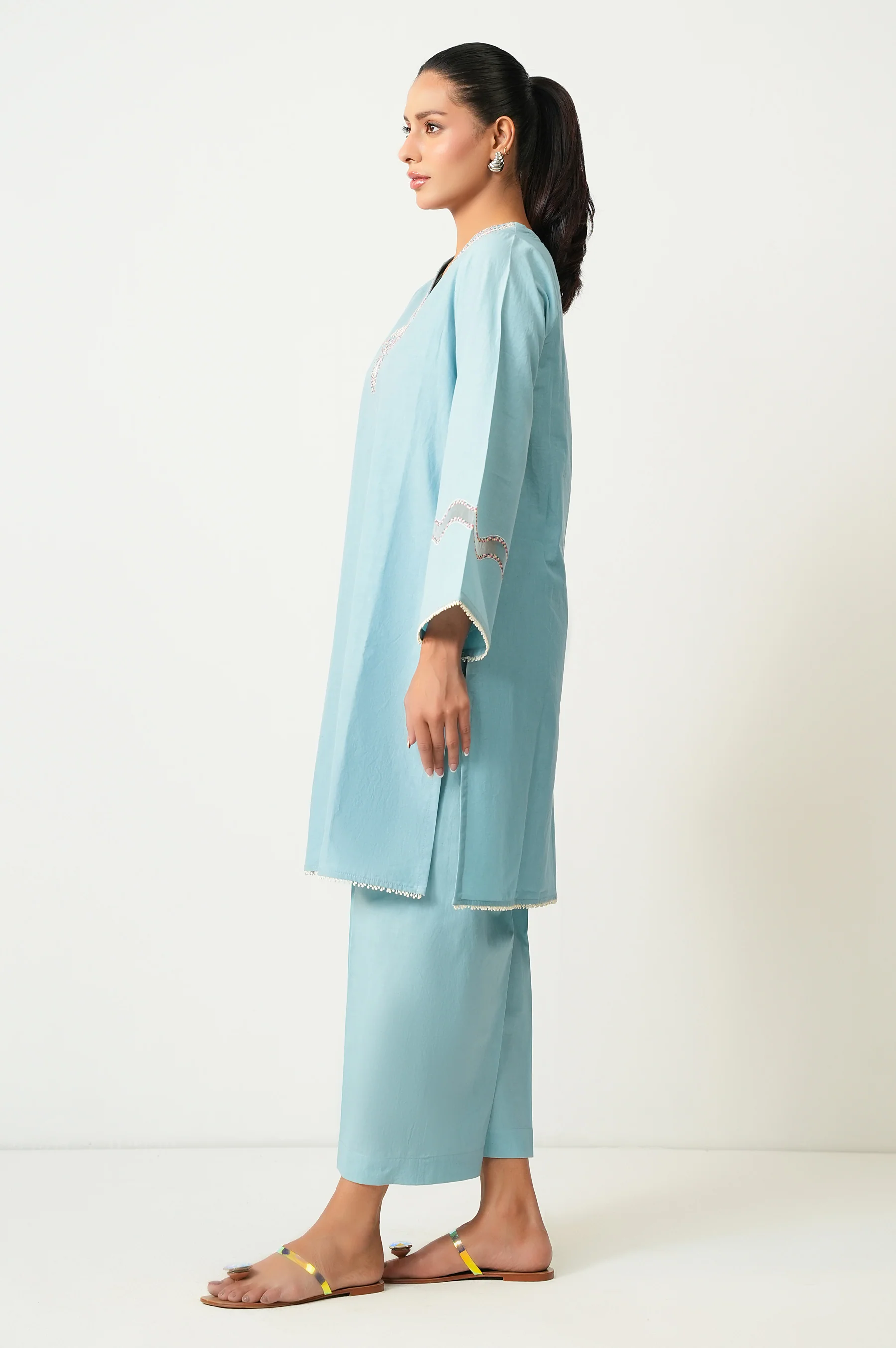 EMBROIDERED SUIT - Image 4