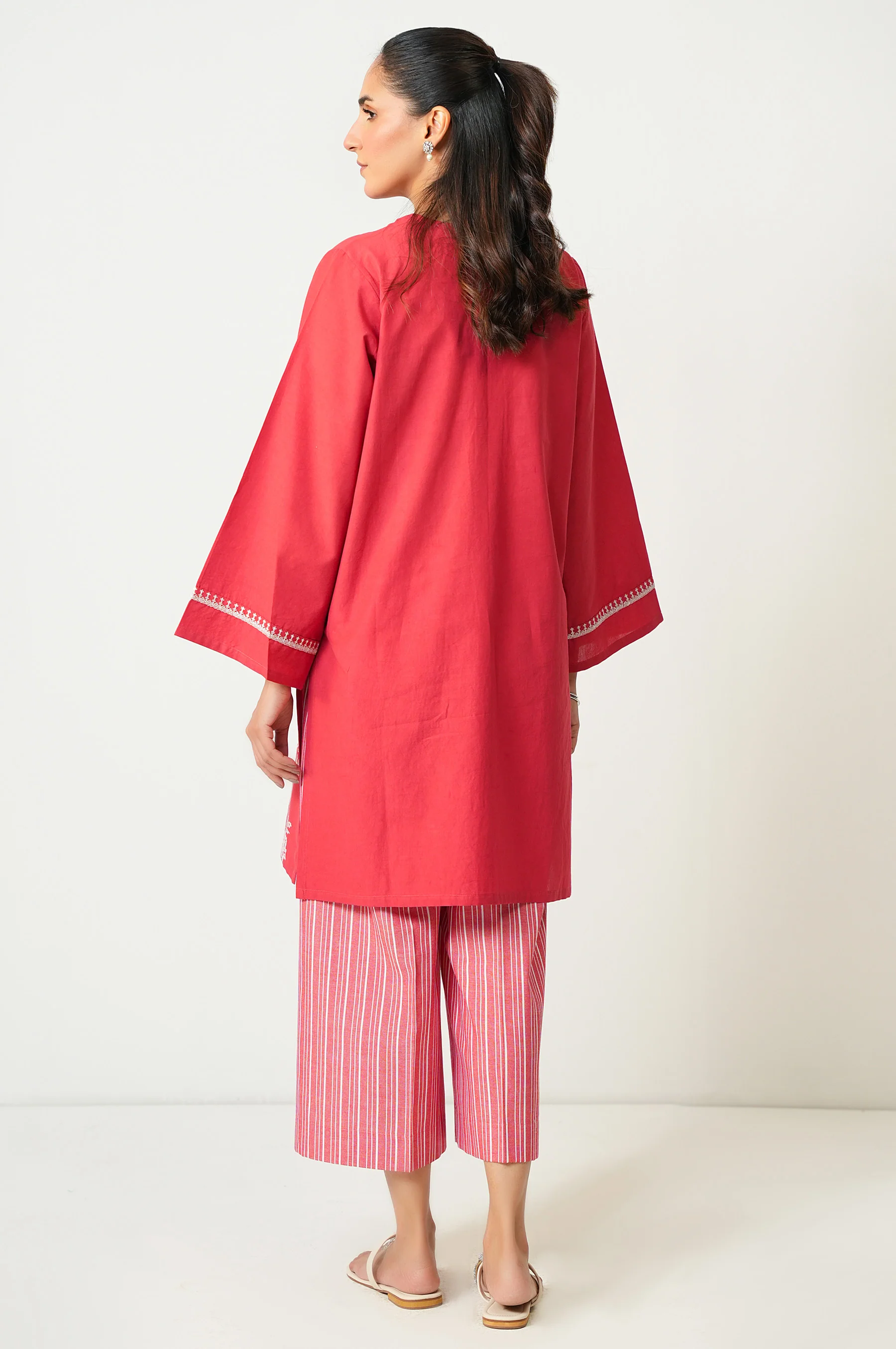 STITCHED EMBROIDERED CAMBRIC SHIRT BOTTOM - Image 5