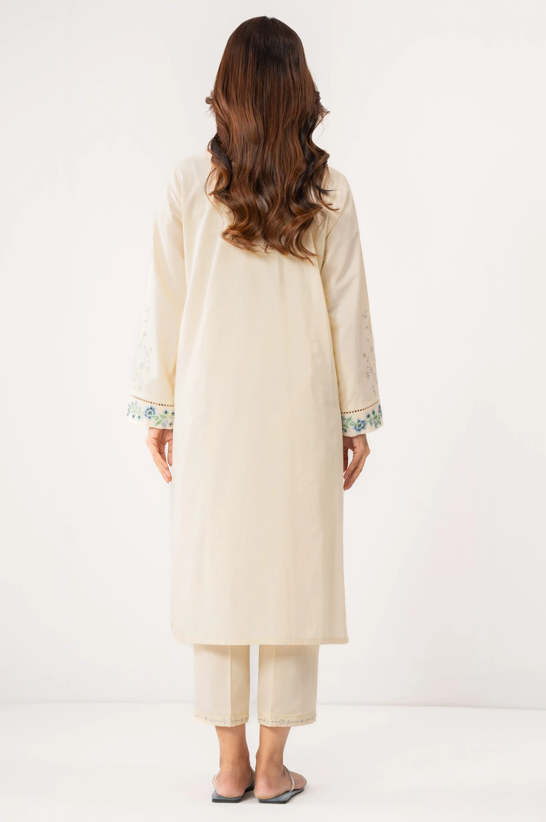 STITCHED EMBROIDERED CAMBRIC SHIRT BOTTOM - Image 4