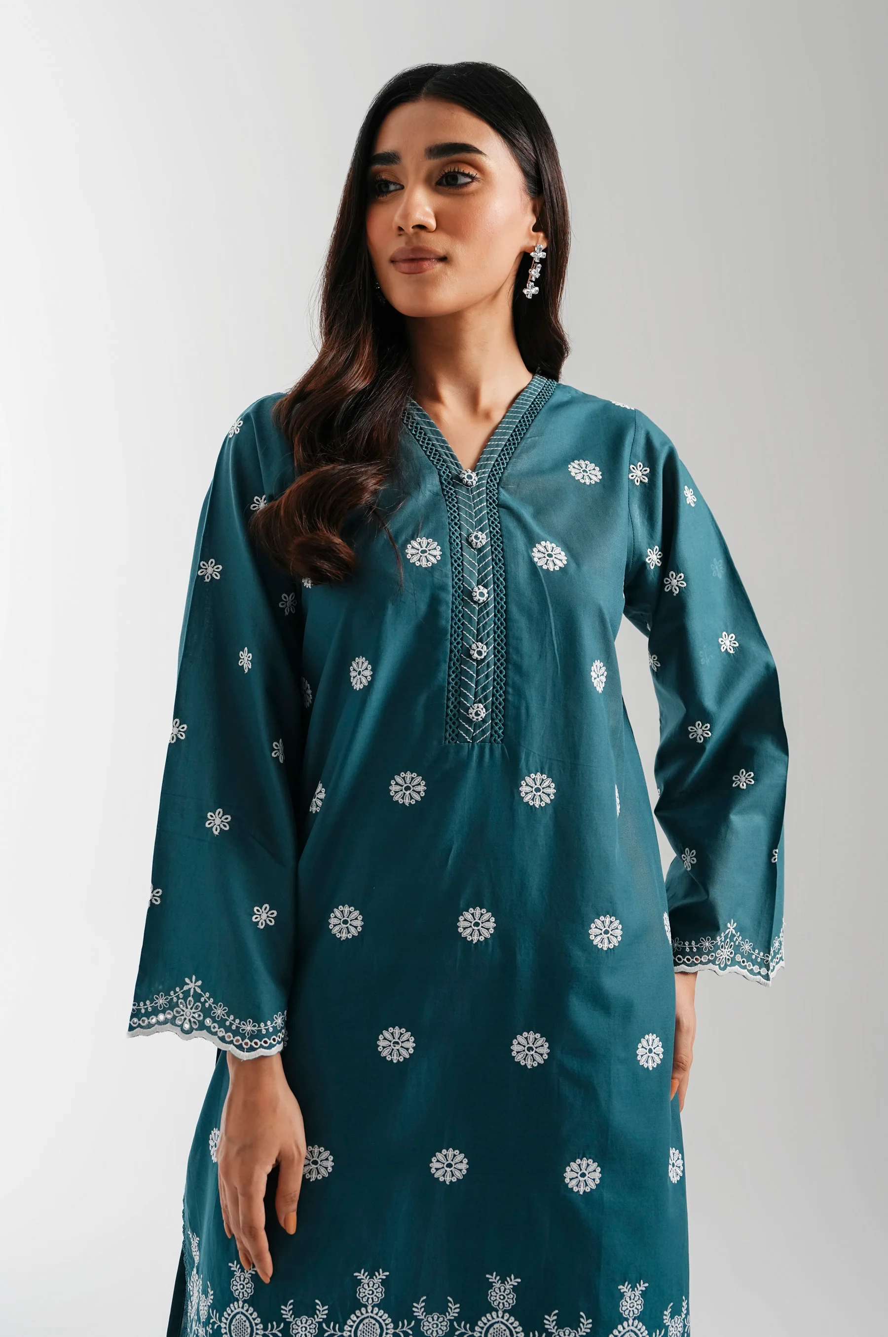 CHIKANKARI SUIT - Image 4
