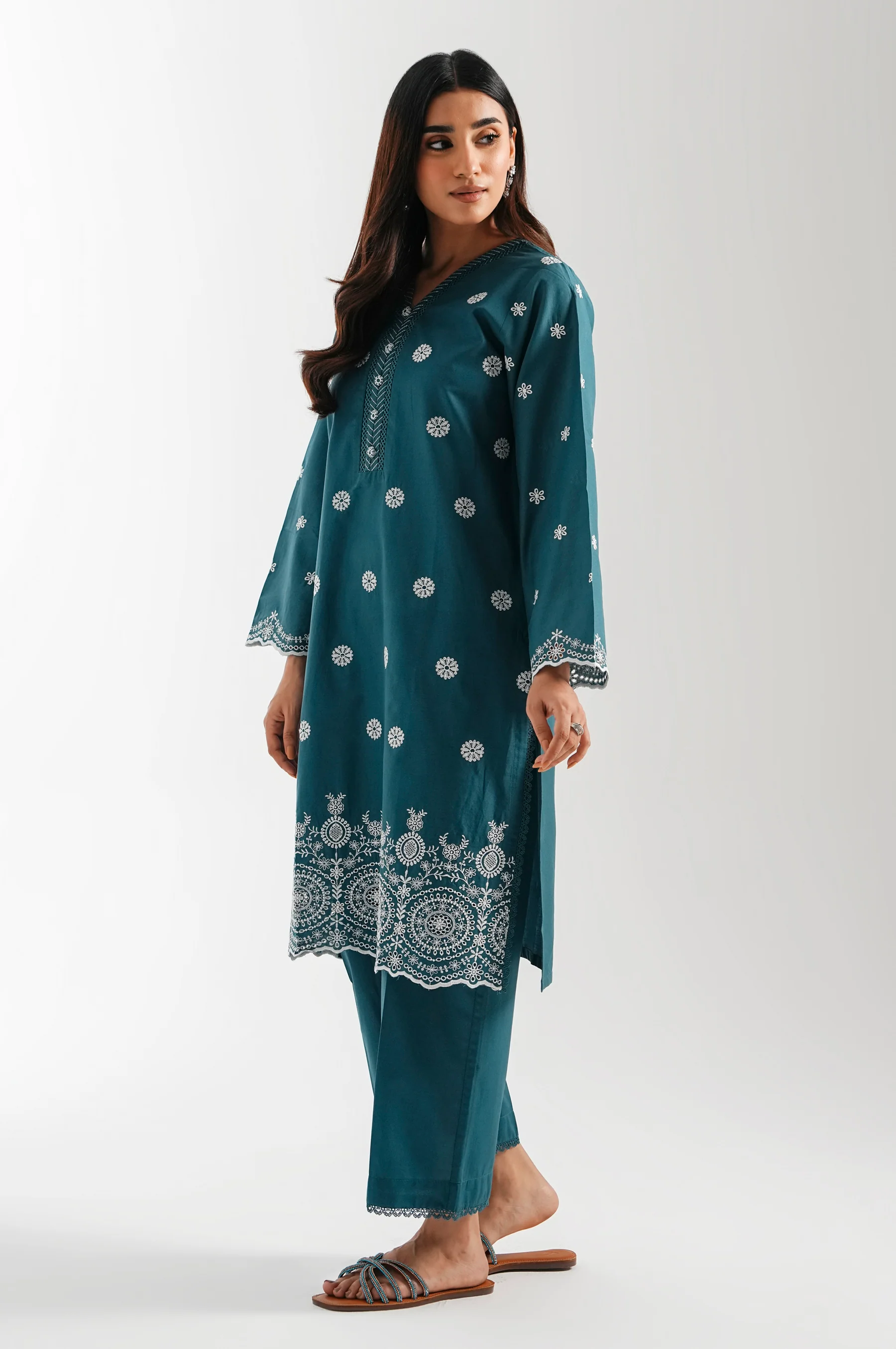 CHIKANKARI SUIT - Image 5
