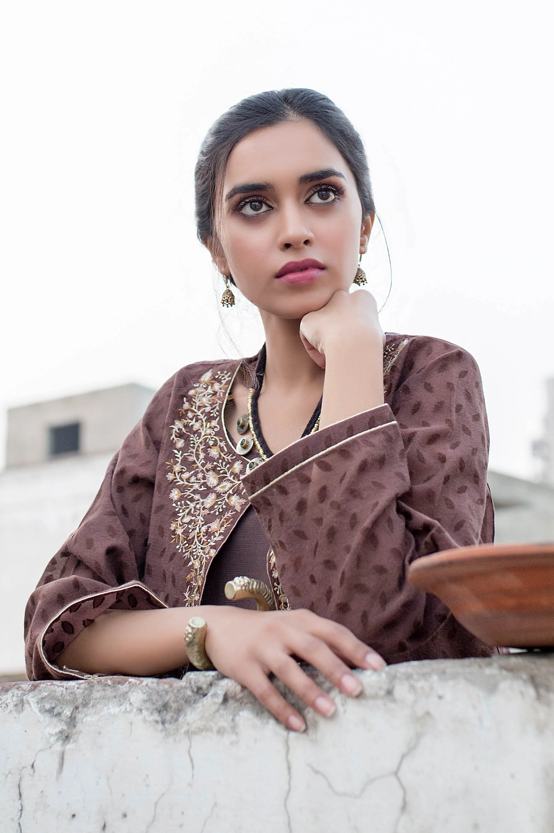 Stitched 2 Piece Embroidered Cotton Jacquard Suit - Image 3