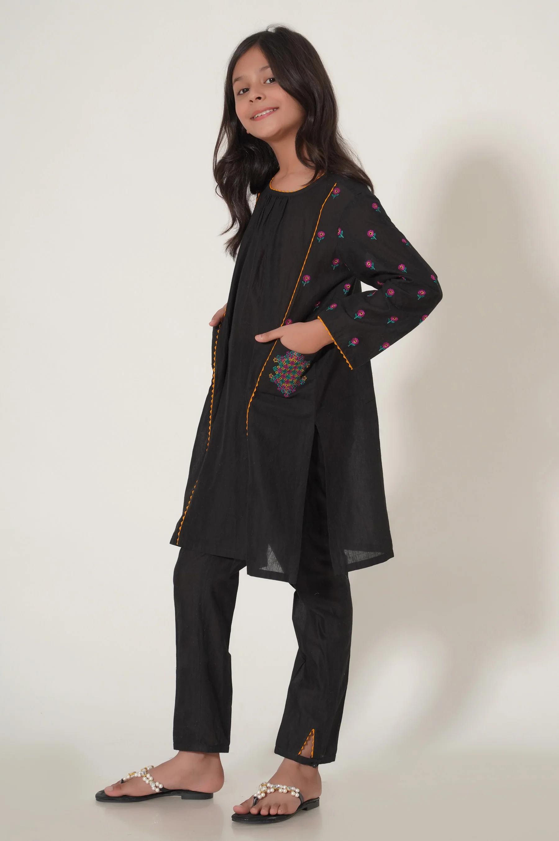 EMBROIDERED SUIT - Image 2