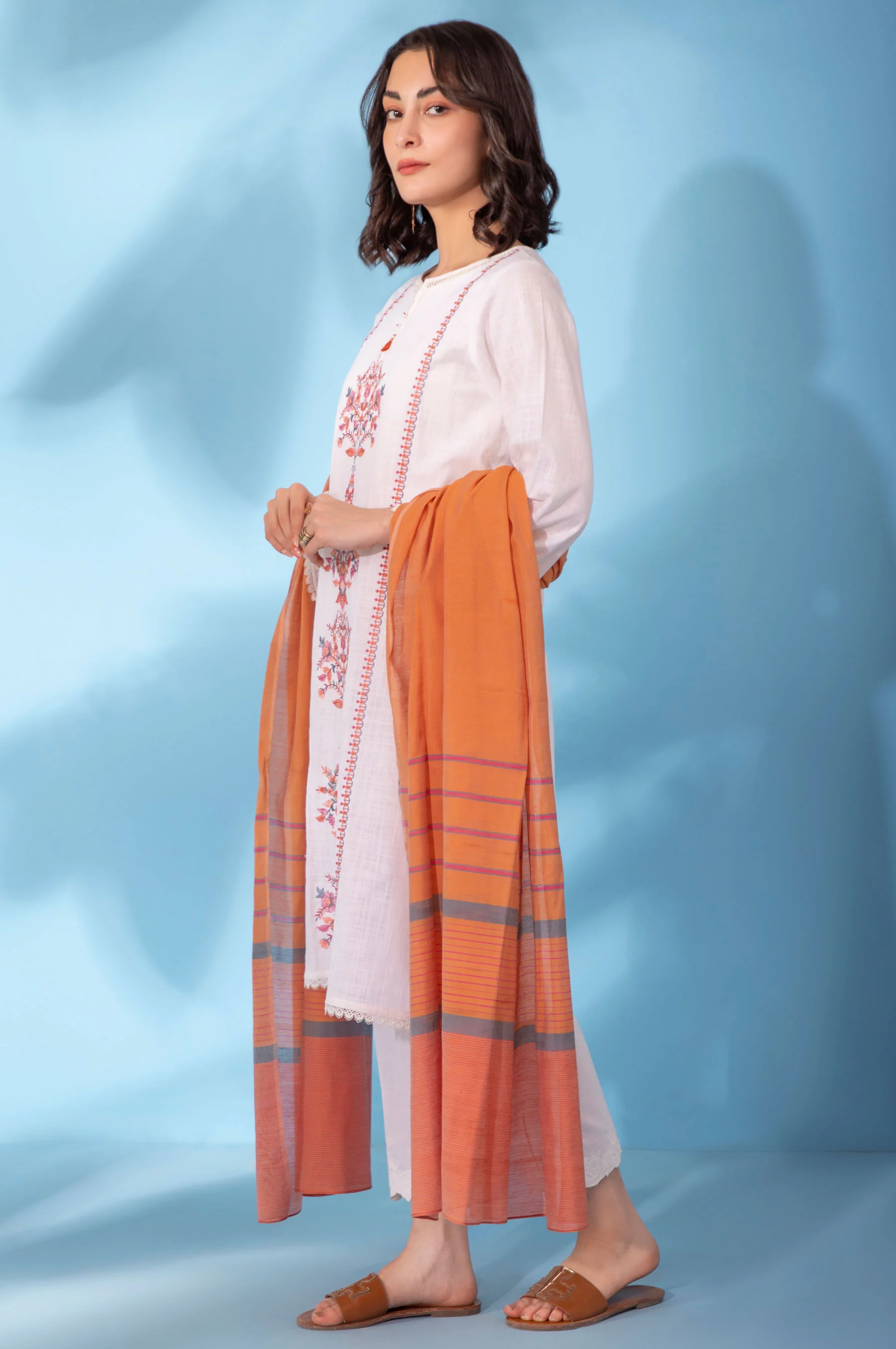 Stitched 2 Piece Embroidered Cotton Slub Suit - Image 5