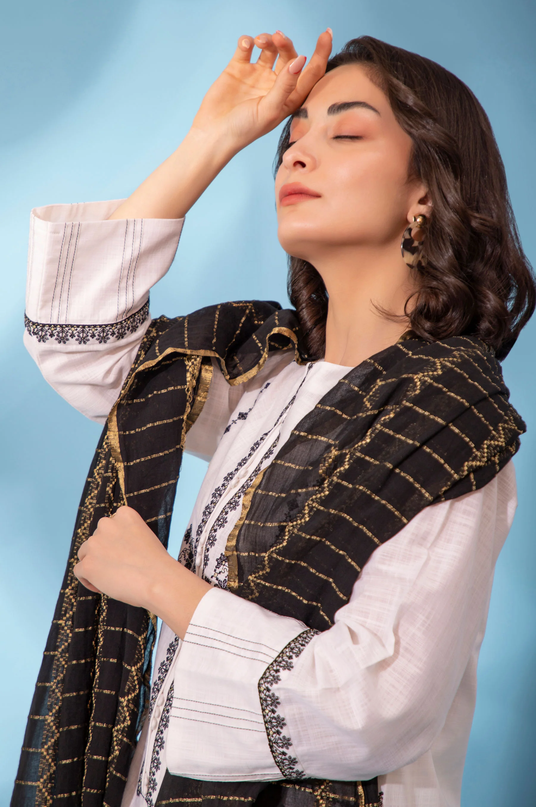 Stitched 2 Piece Embroidered Cotton Slub Suit - Image 3