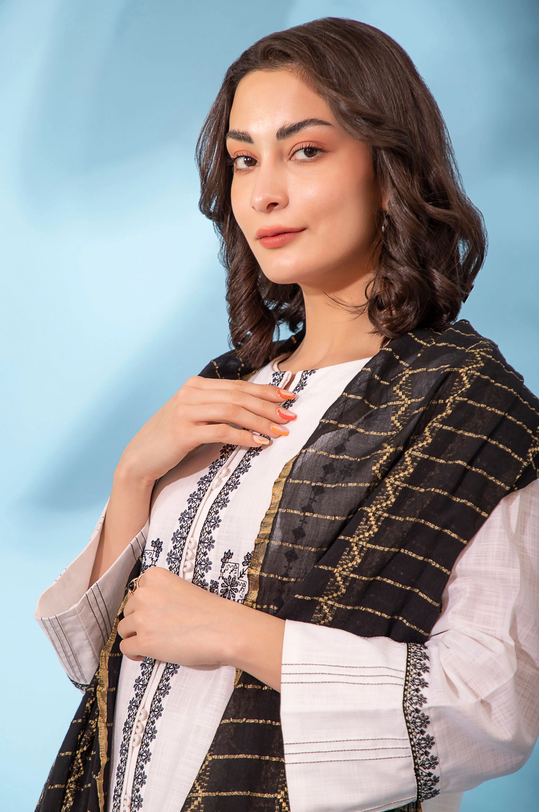 Stitched 2 Piece Embroidered Cotton Slub Suit - Image 5