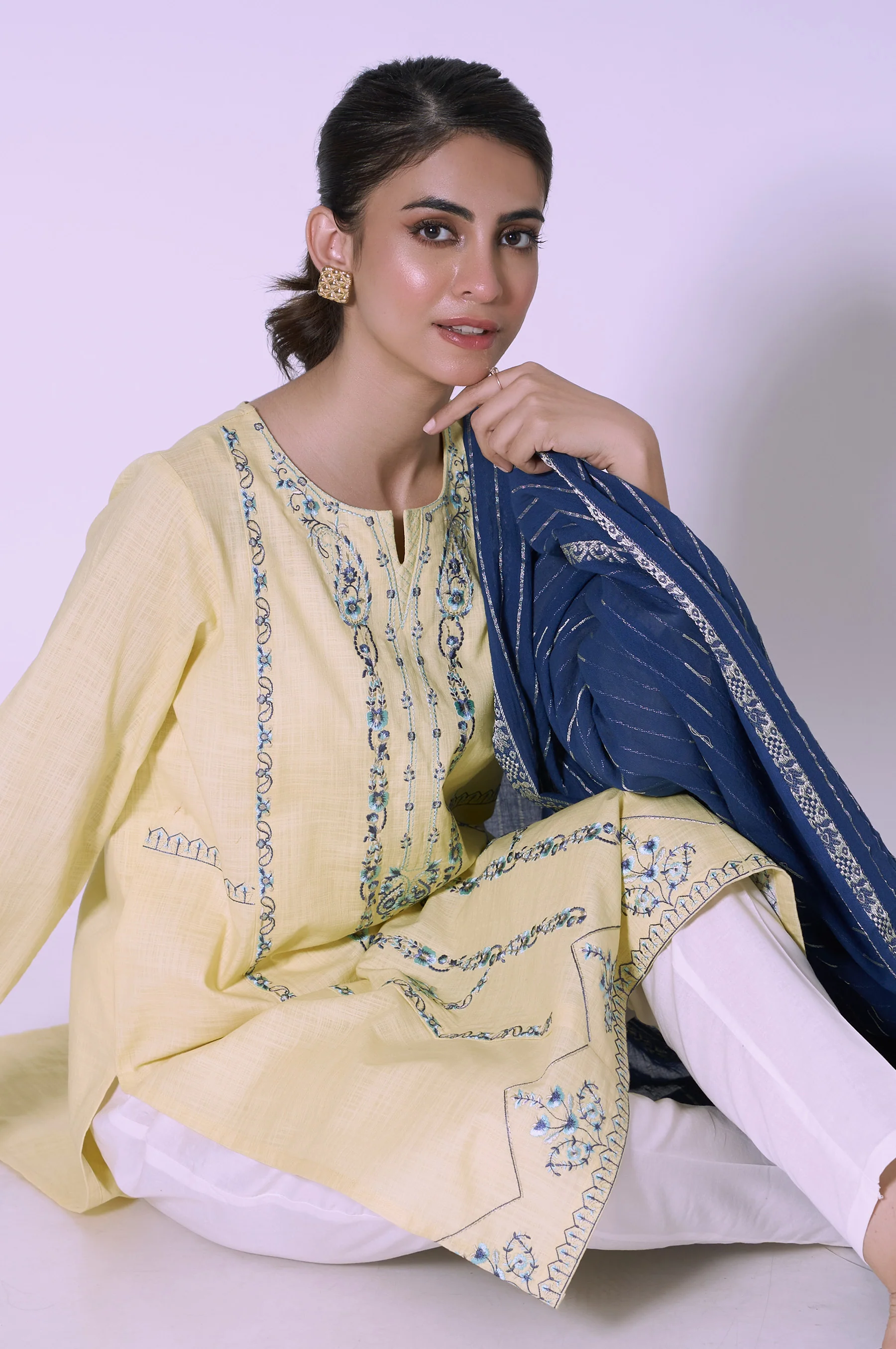 Stitched 2 piece Embroidered Cotton Slub Suit - Image 4