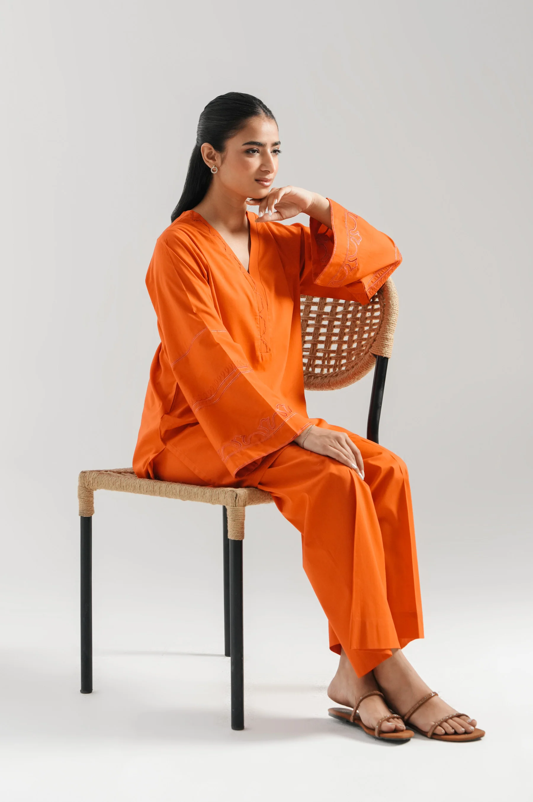 EMBROIDERED SUIT - Image 4