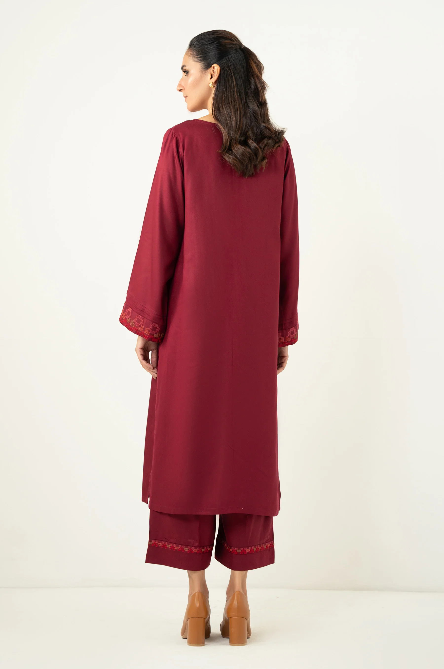 EMBROIDERED SUIT - Image 5