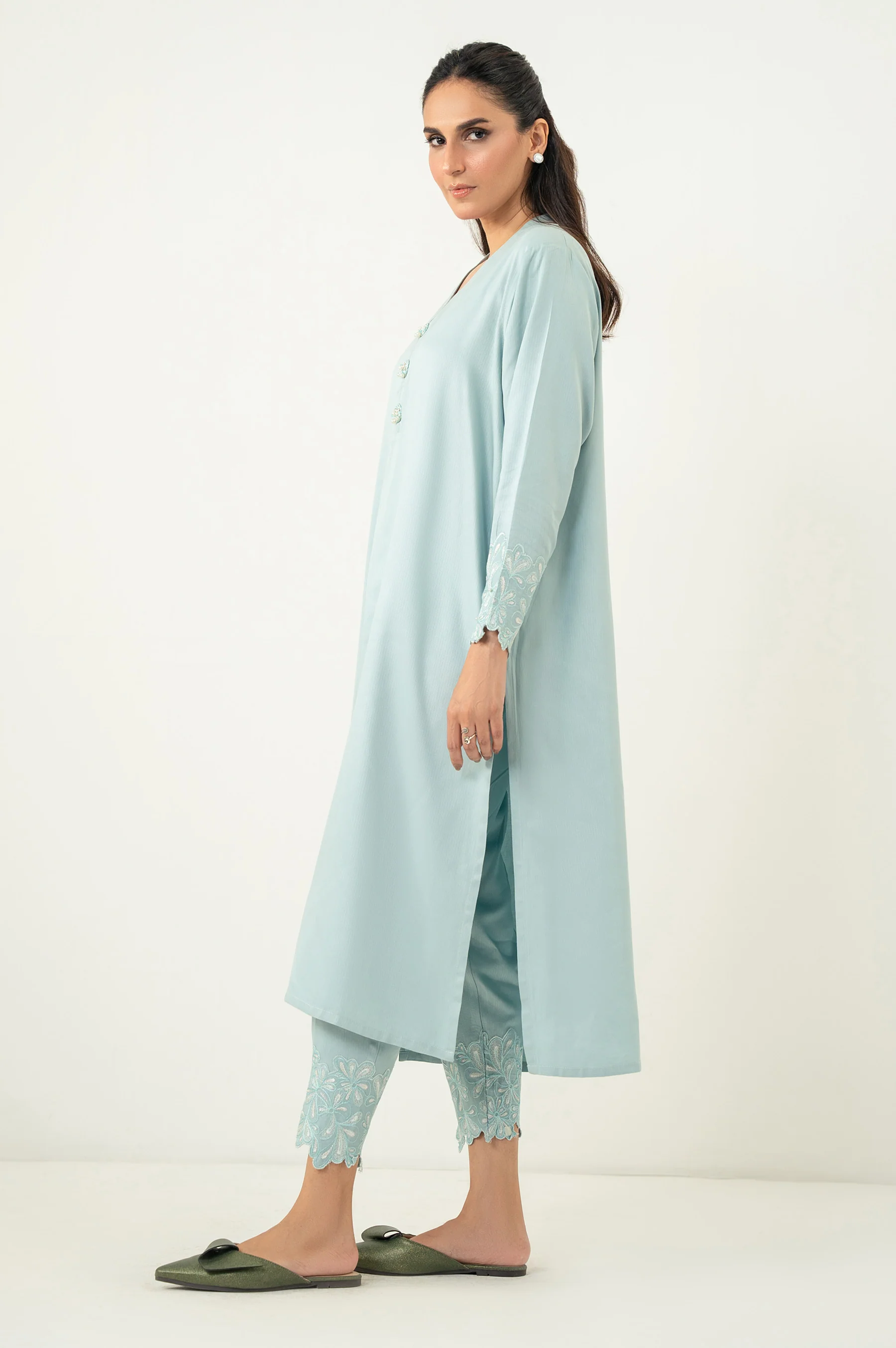 EMBROIDERED SUIT - Image 4
