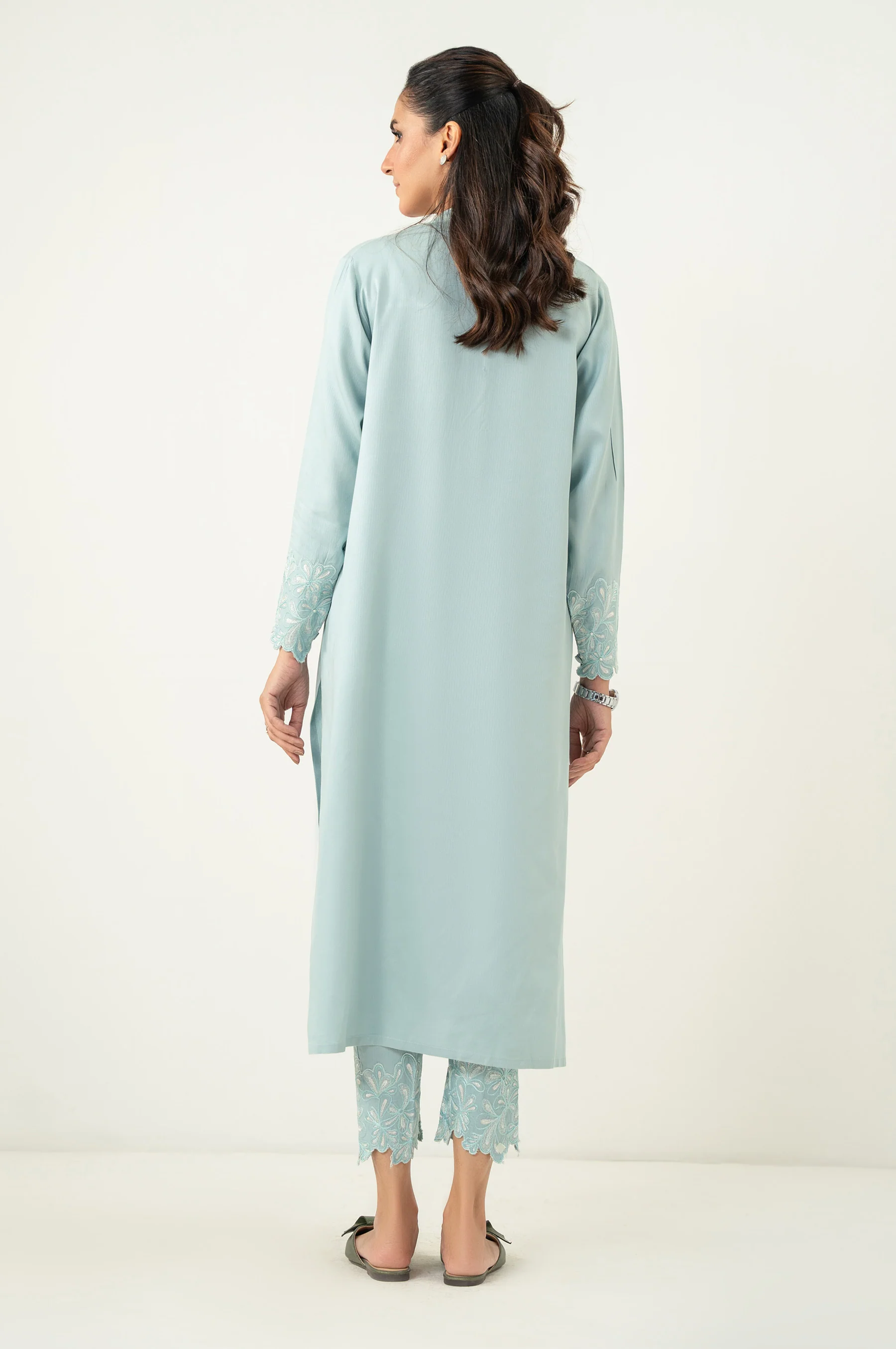 EMBROIDERED SUIT - Image 5