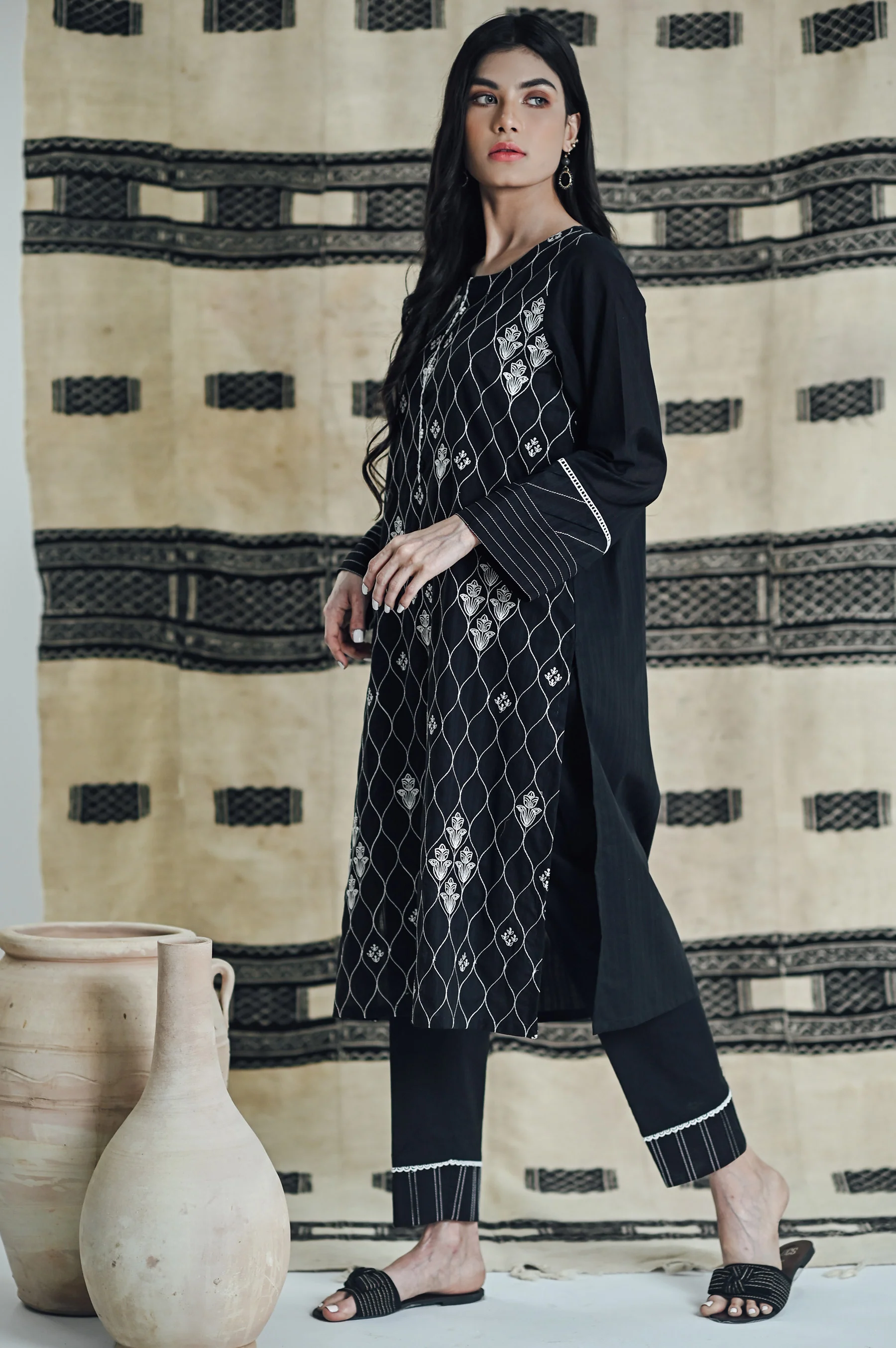 Stitched 2 Piece Embroidered Doria Suit - Image 4
