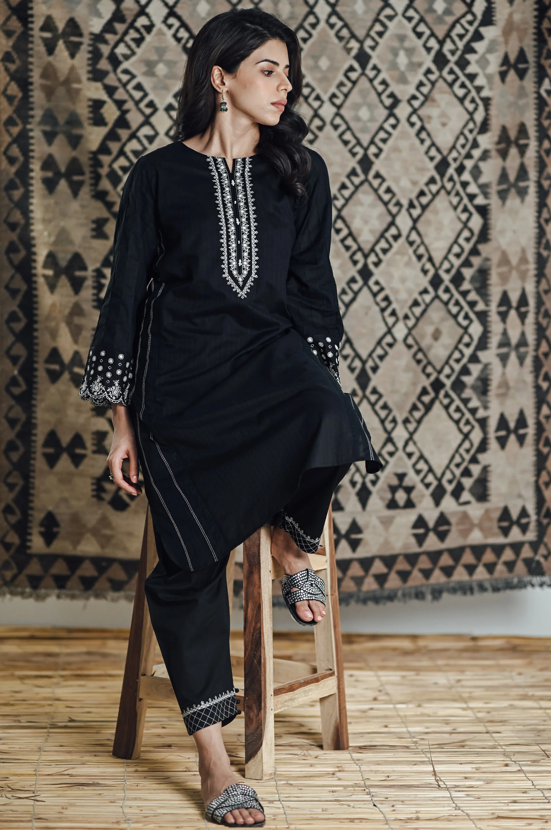 Stitched 2 Piece Embroidered Doria Suit - Image 4