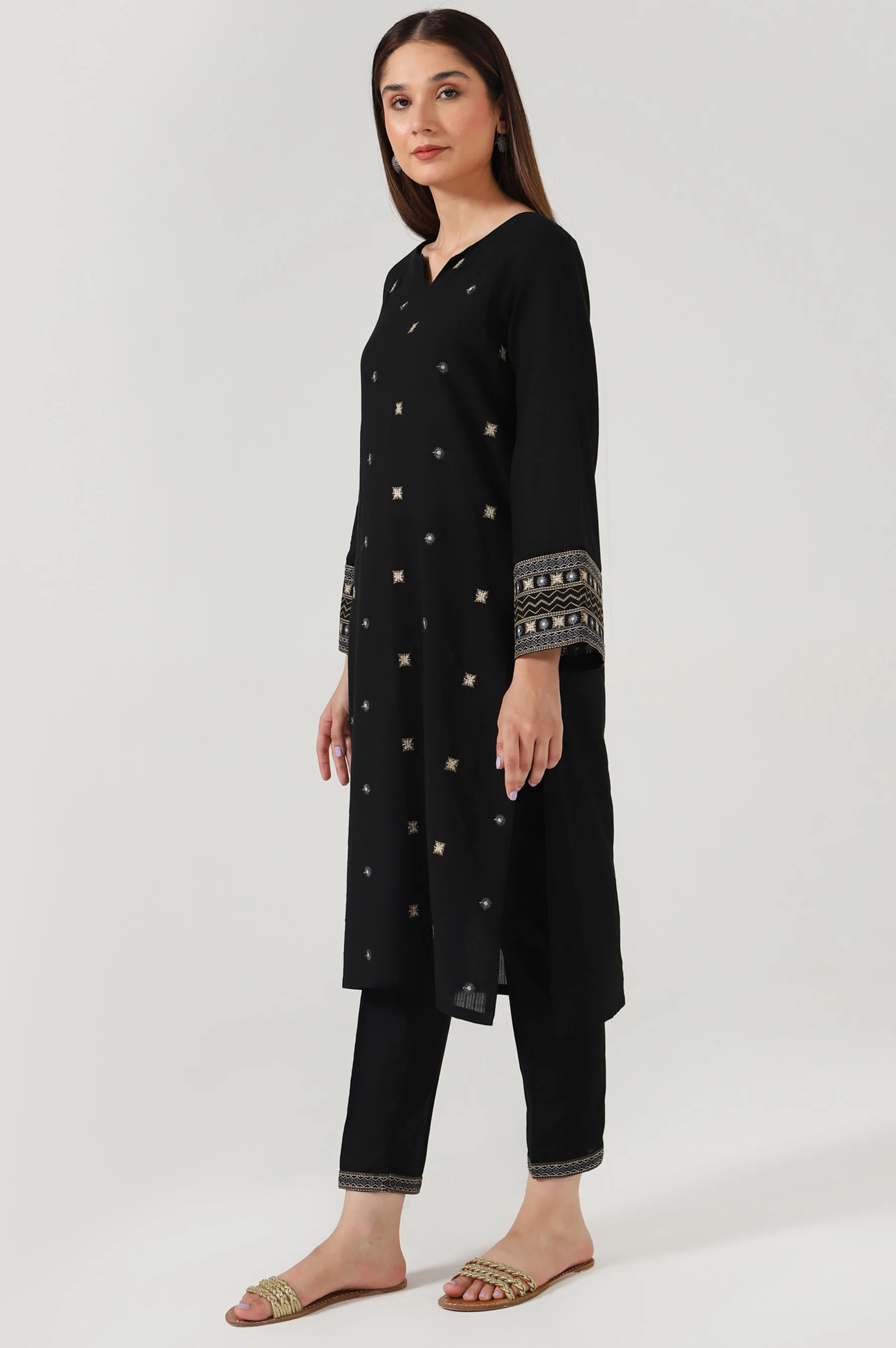 Stitched 2 Piece Embroidered Doria Suit - Image 4
