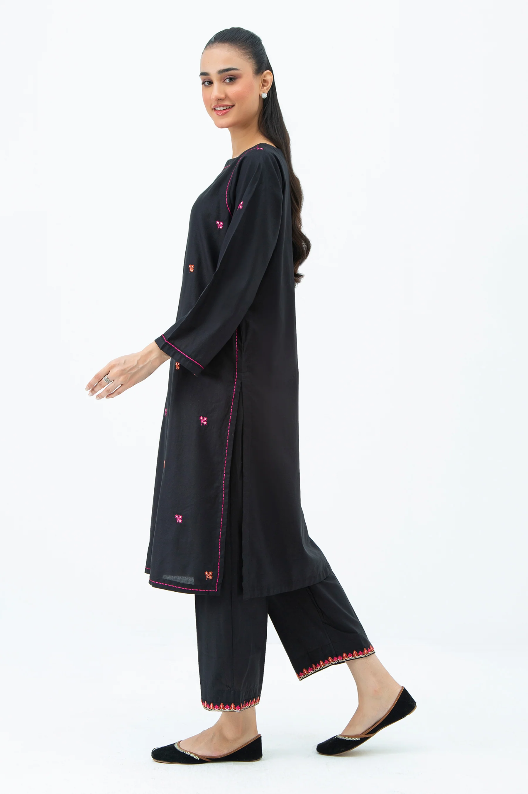 EMBROIDERED SUIT - Image 6