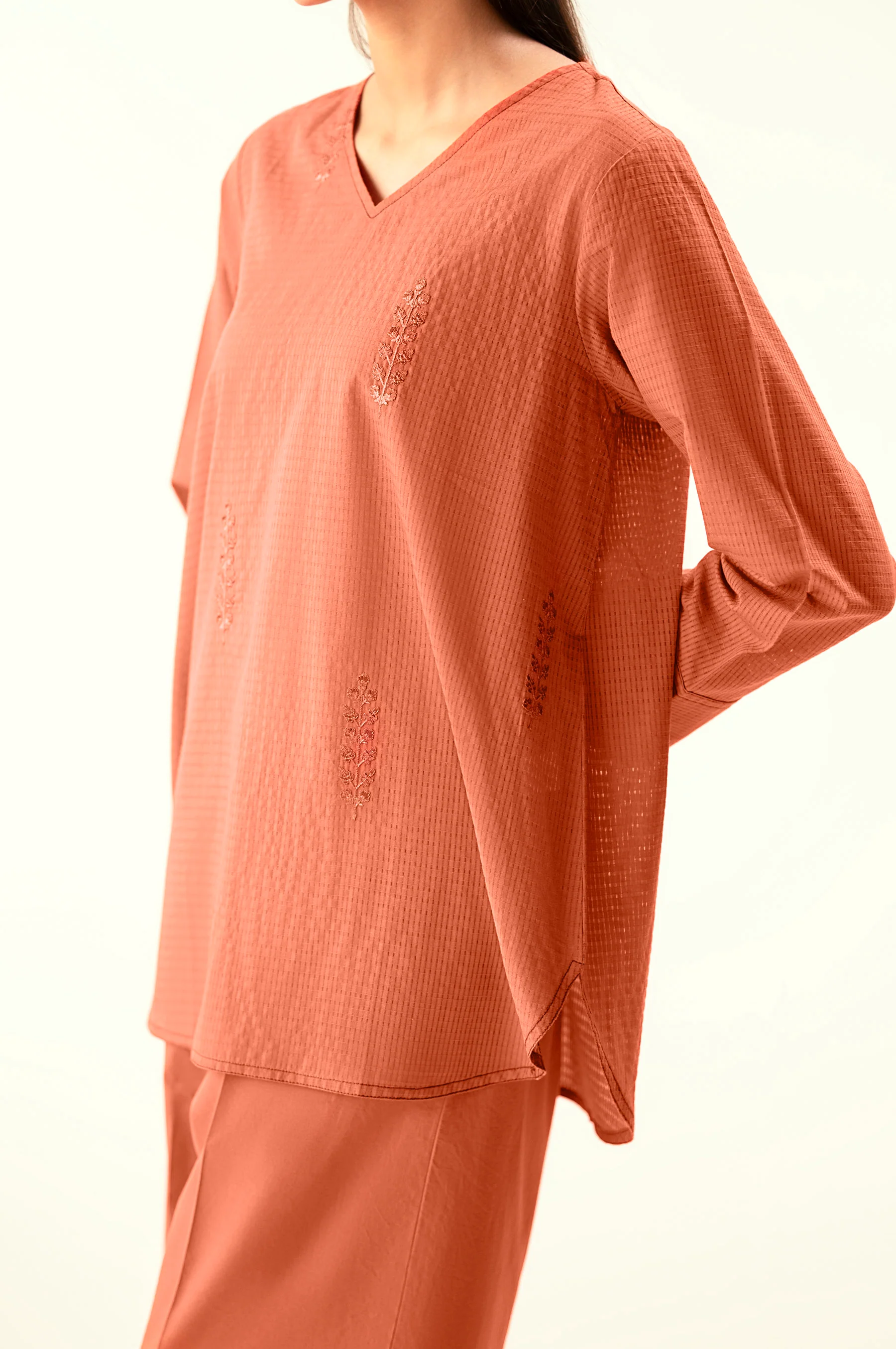 EMBROIDERED SUIT - Image 5