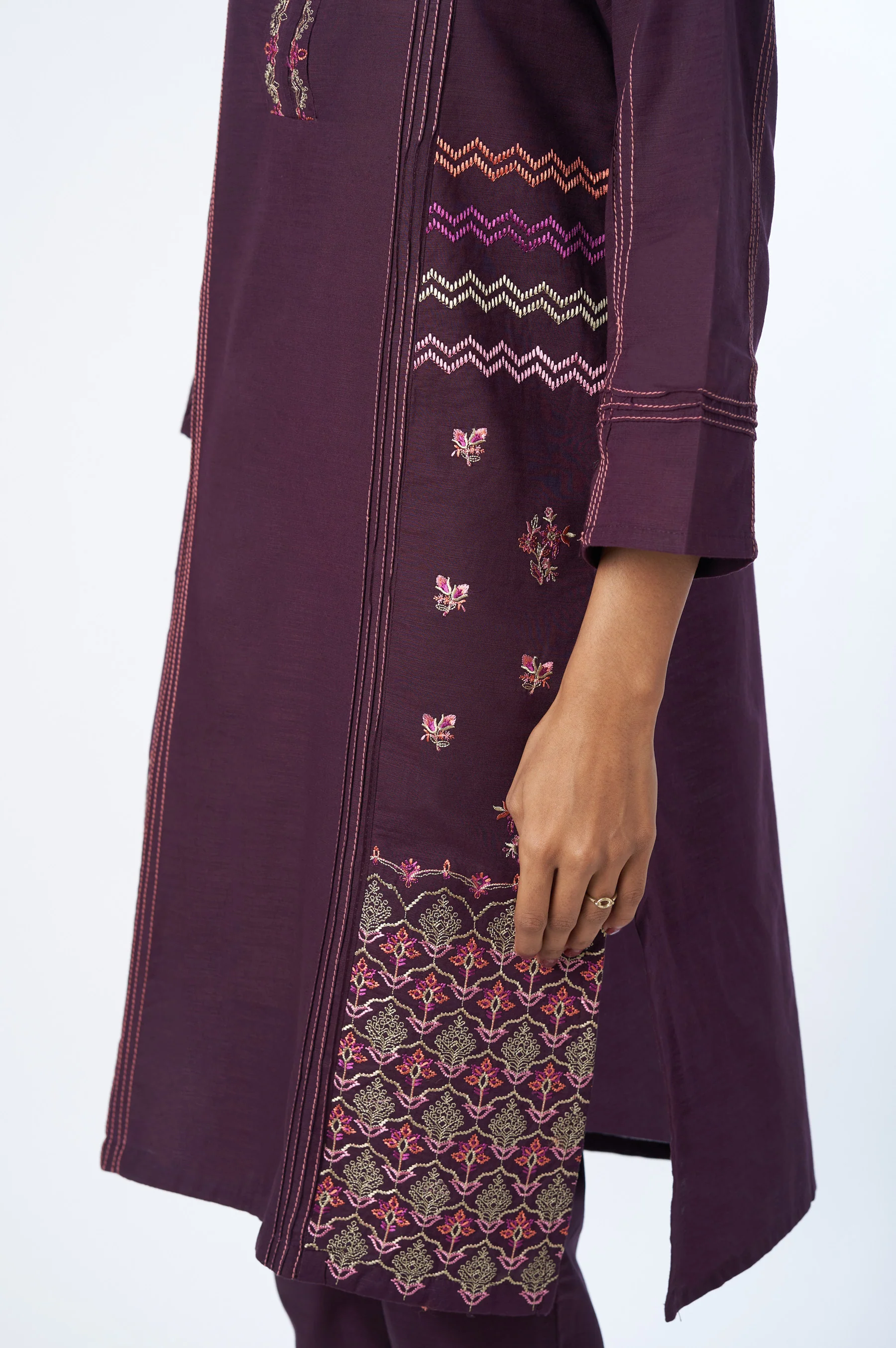 Stitched 2 Piece Embroidered Khaddar Suit - Image 5