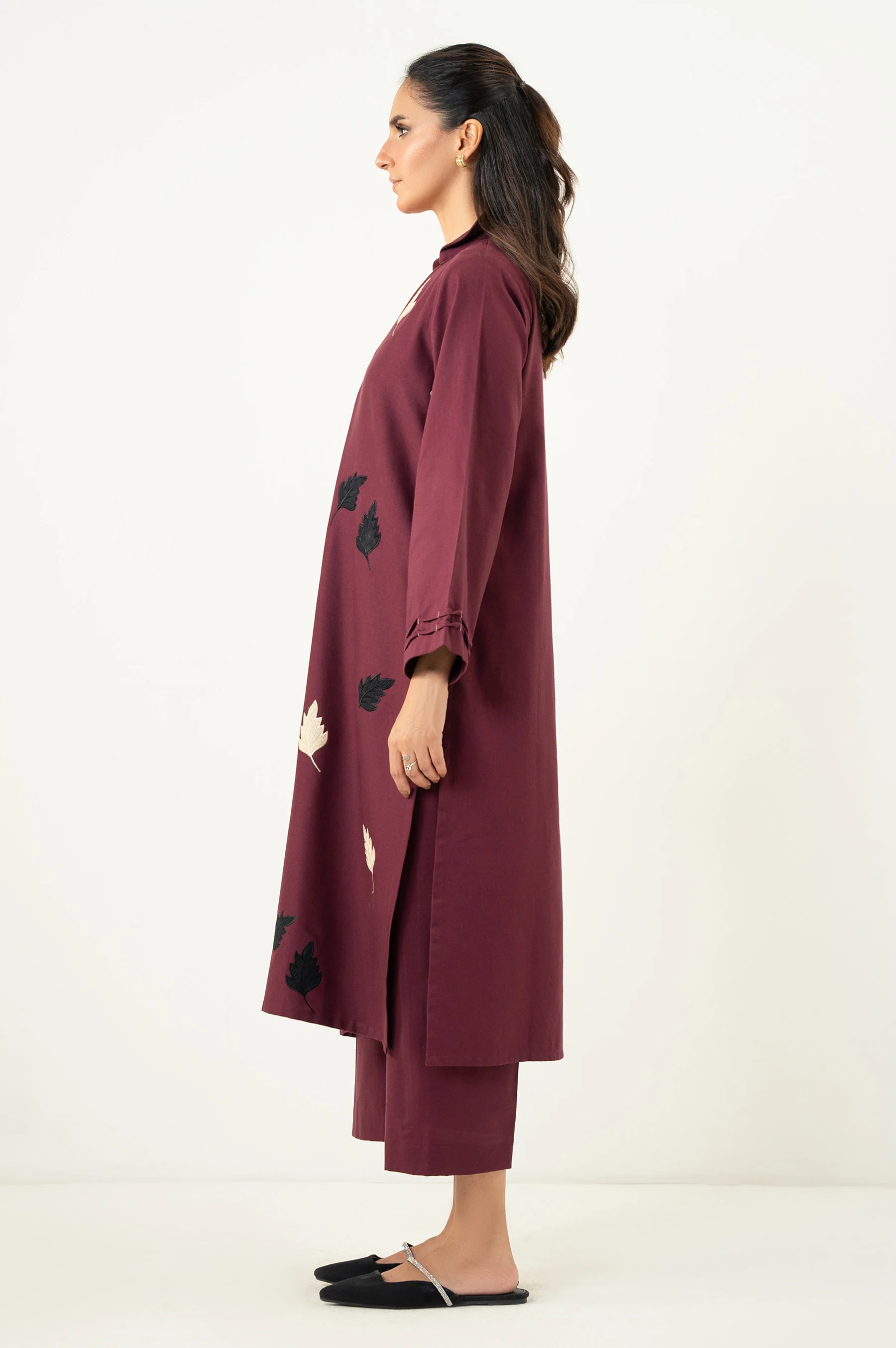 EMBROIDERED SUIT - Image 3