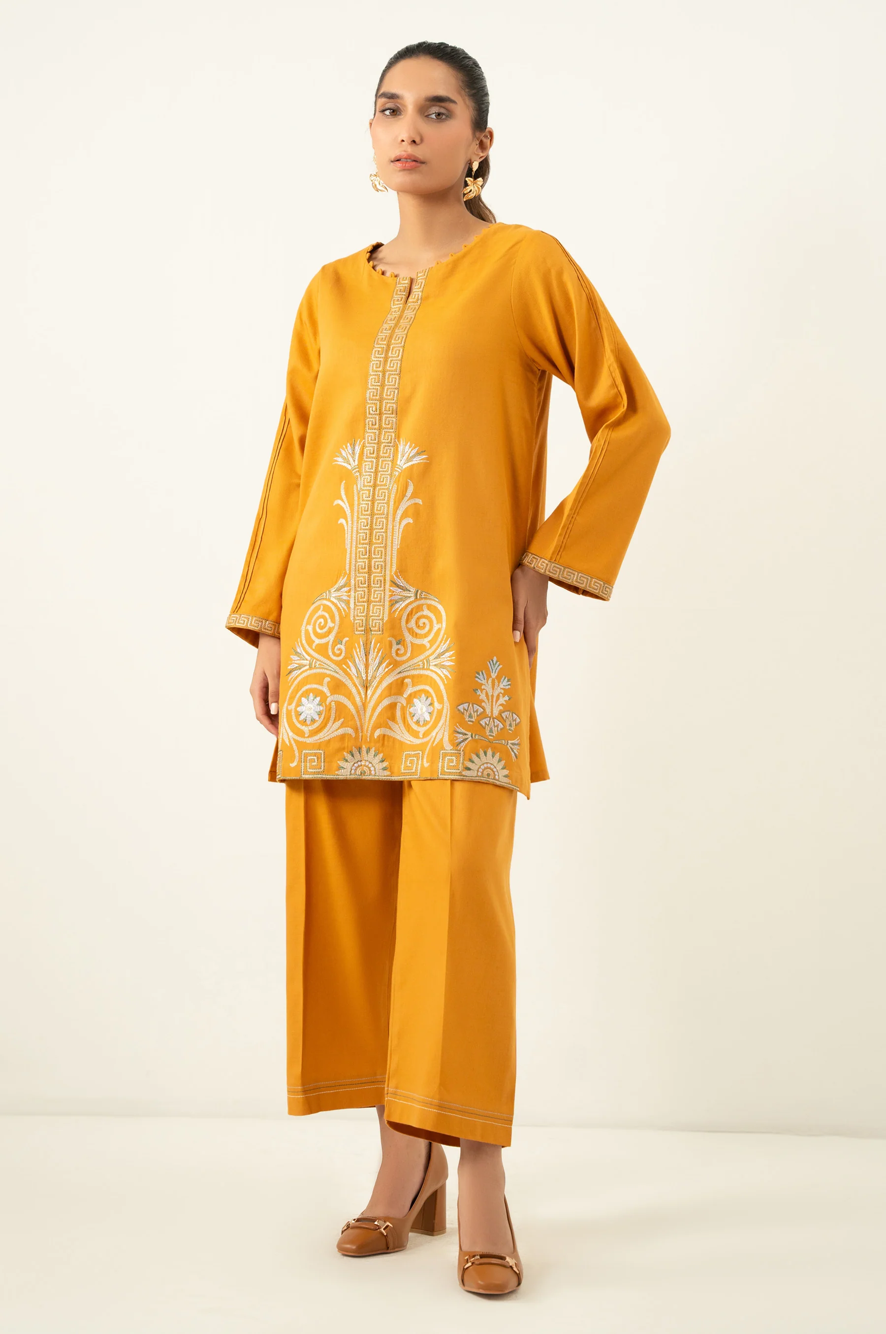 EMBROIDERED SUIT