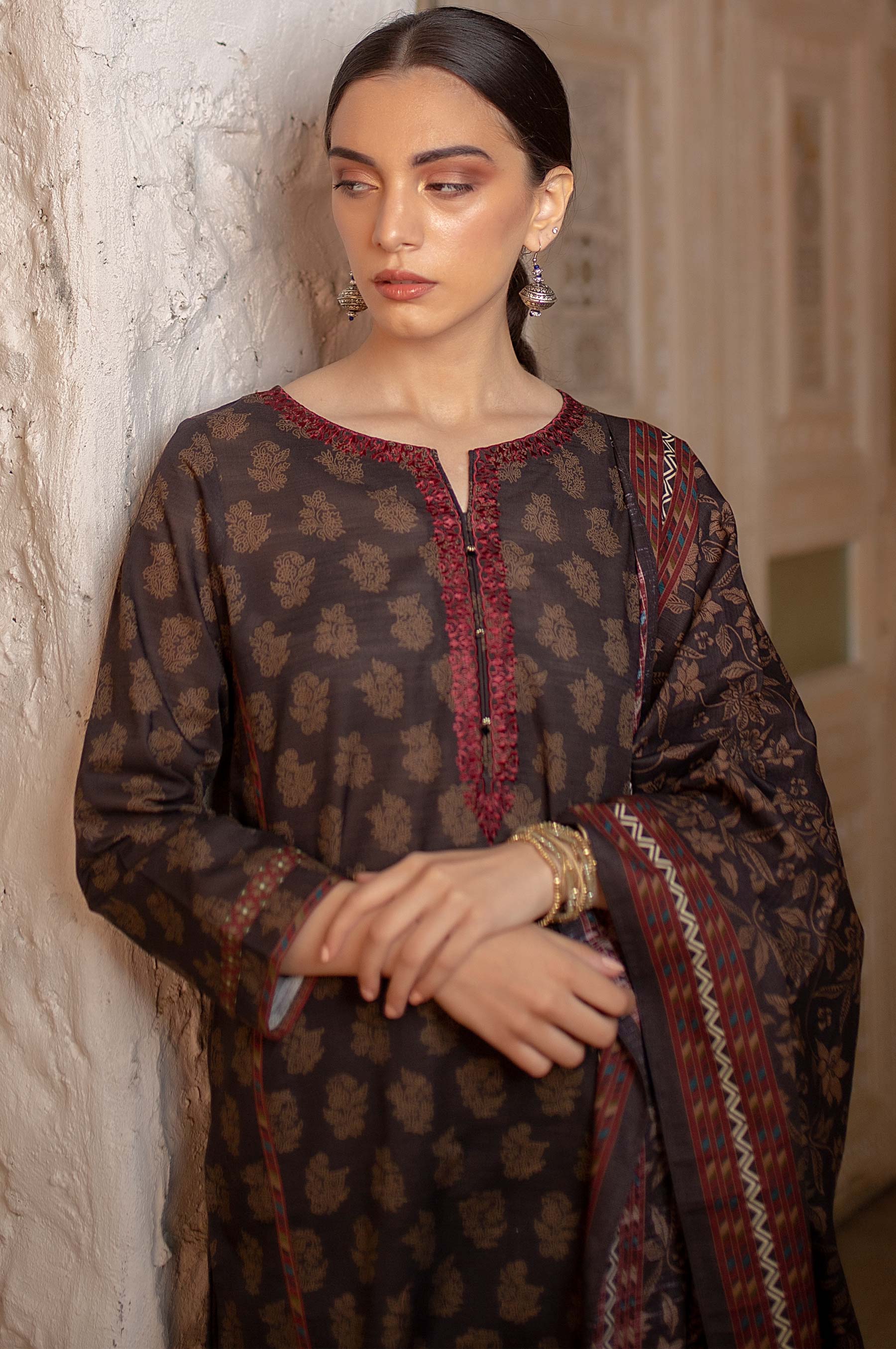 Stitched 2 Piece Embroidered Khaddar Suit - Image 4