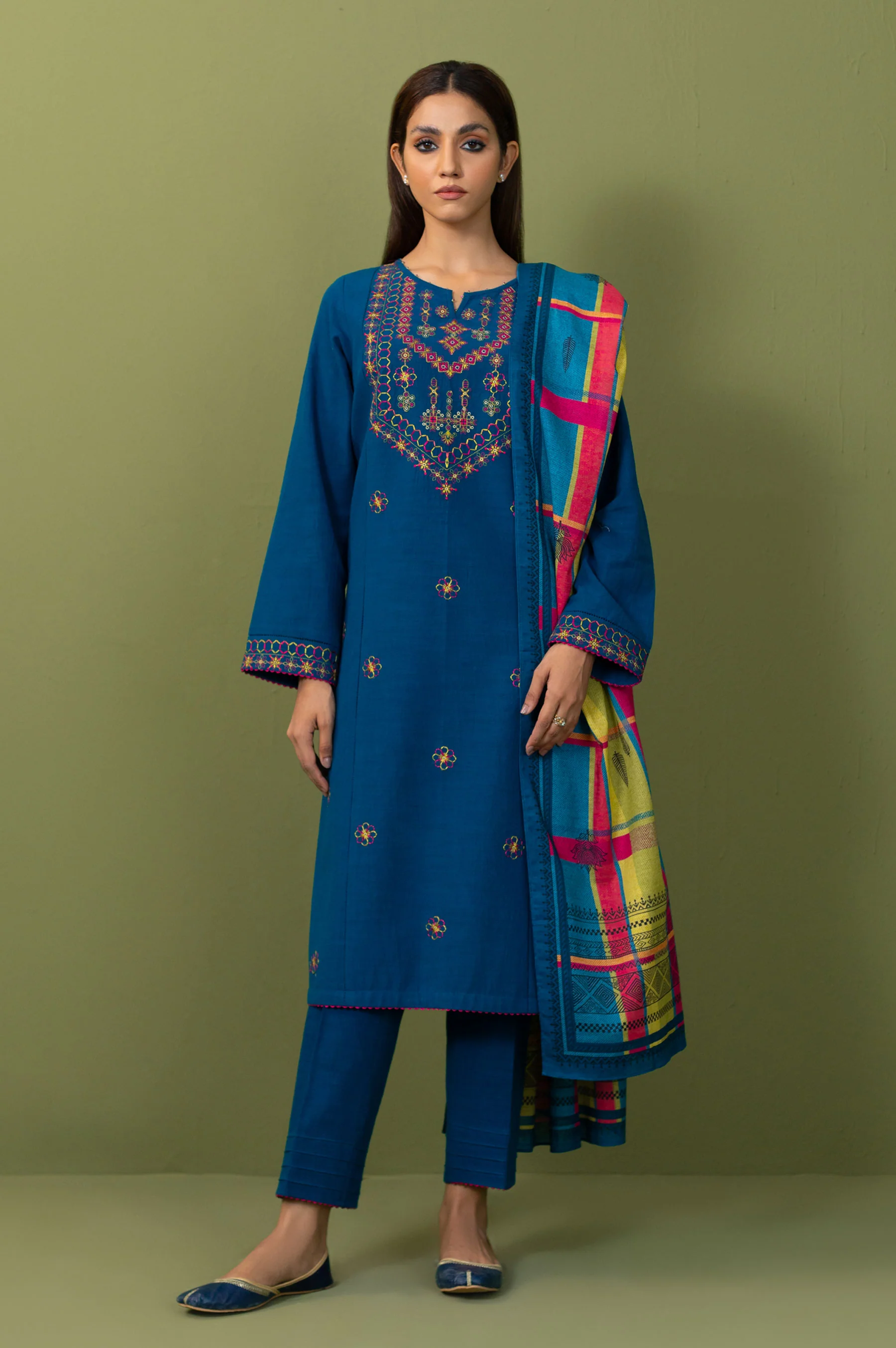 Stitched 2 Piece Dyed Embroidered Khaddar Shirt & Dupatta - Image 2