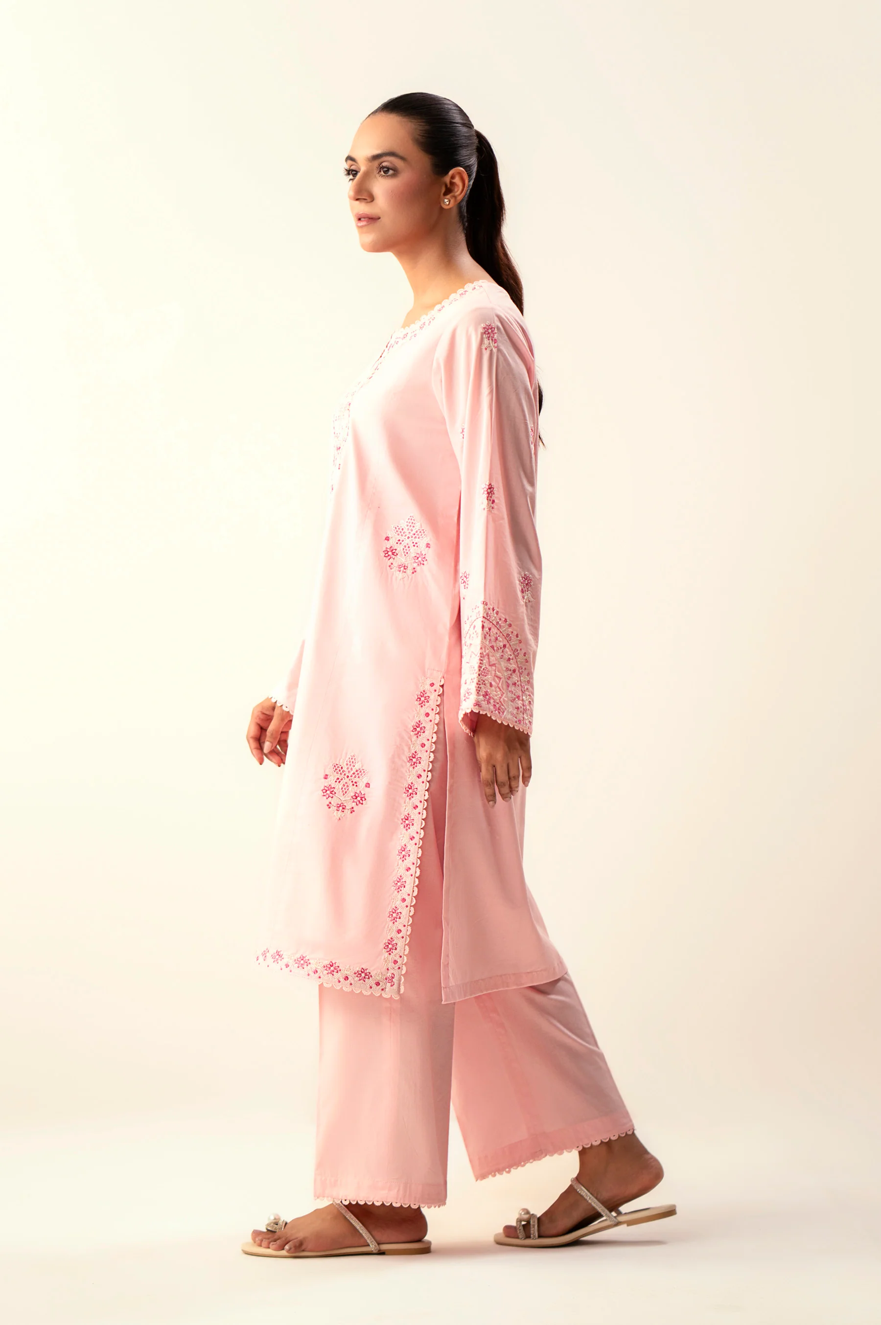 EMBROIDERED SUIT - Image 2