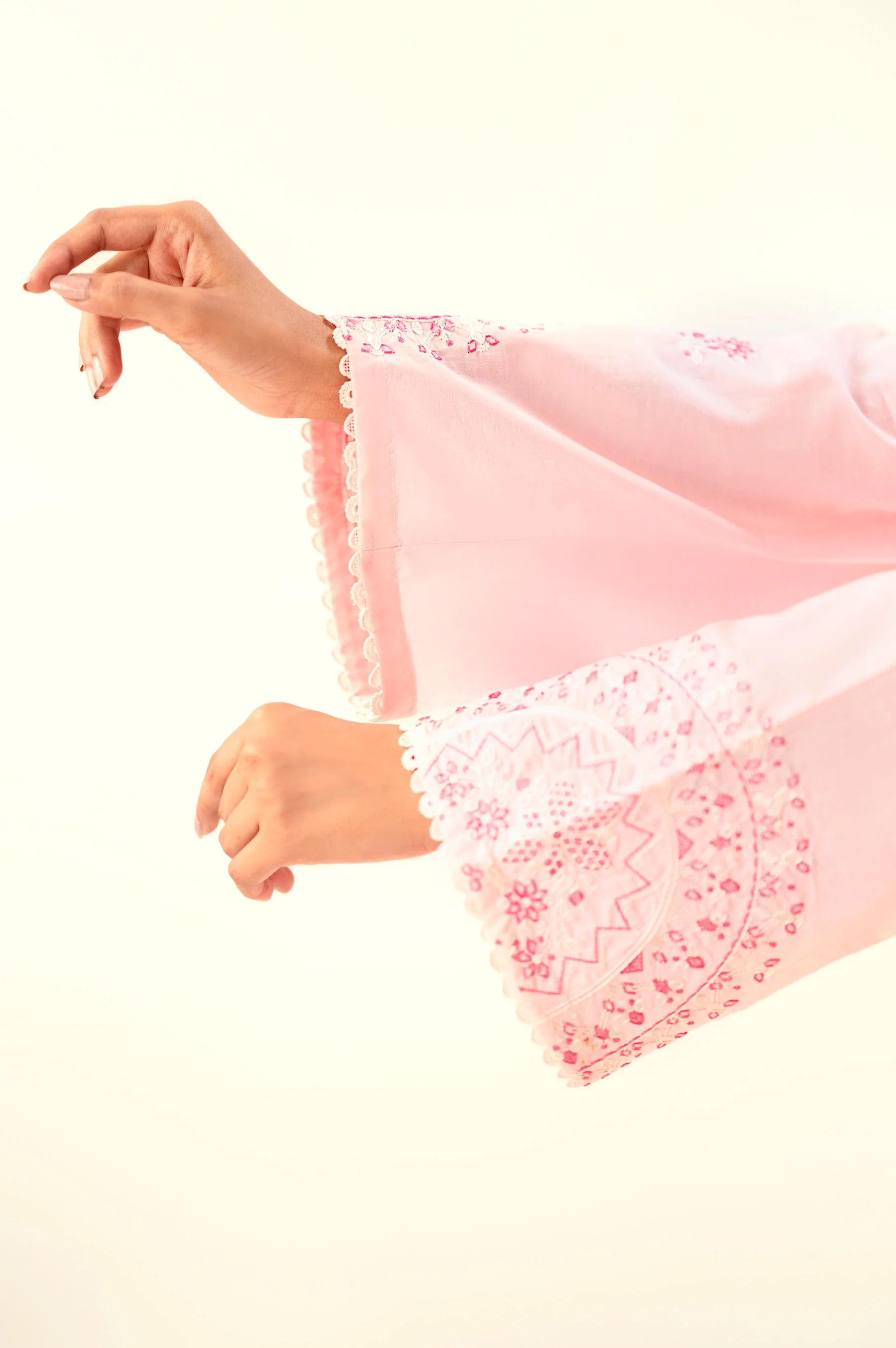 EMBROIDERED SUIT - Image 5