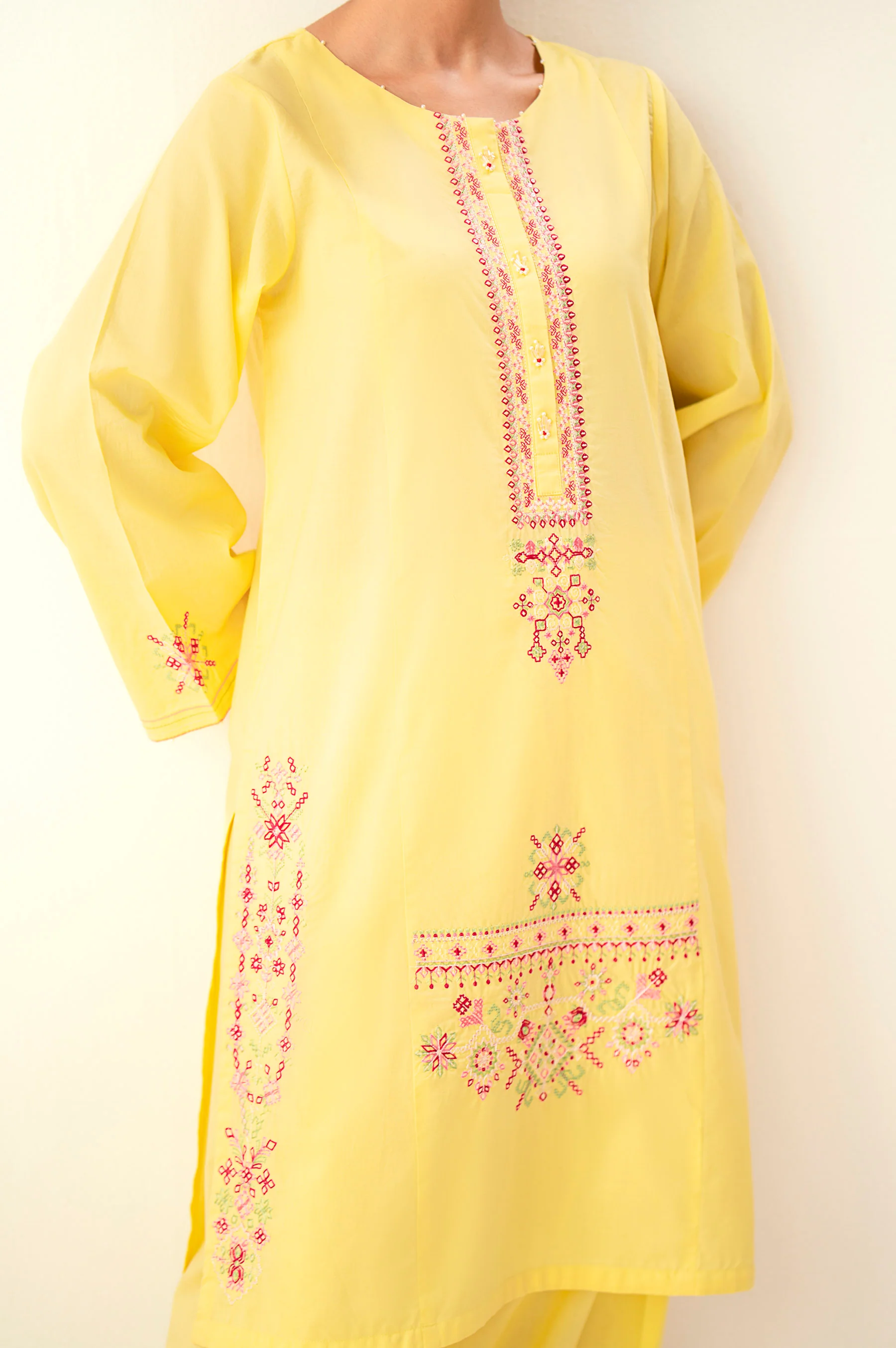 EMBROIDERED SUIT - Image 2