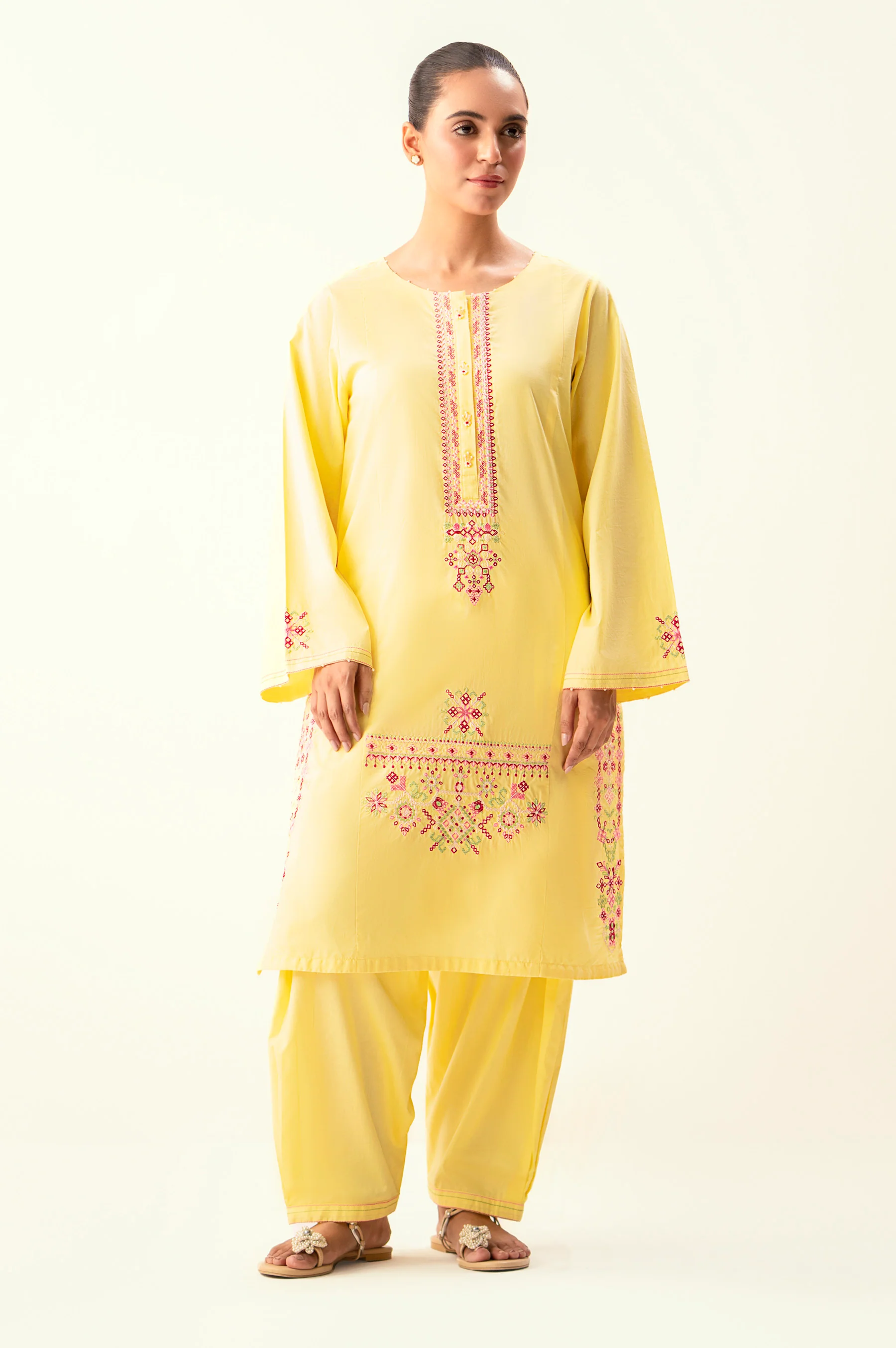 EMBROIDERED SUIT - Image 4