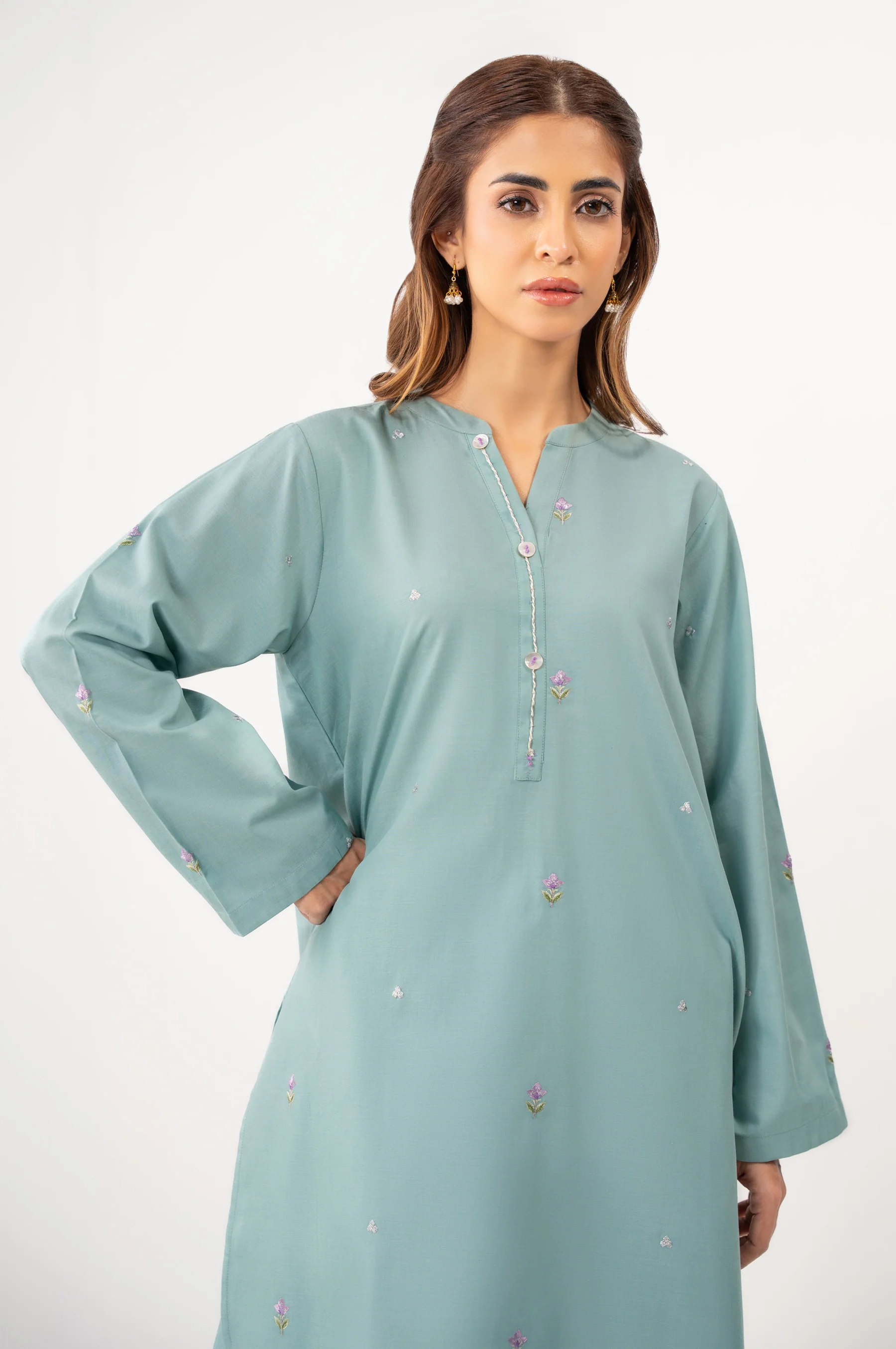 EMBROIDERED SUIT - Image 2