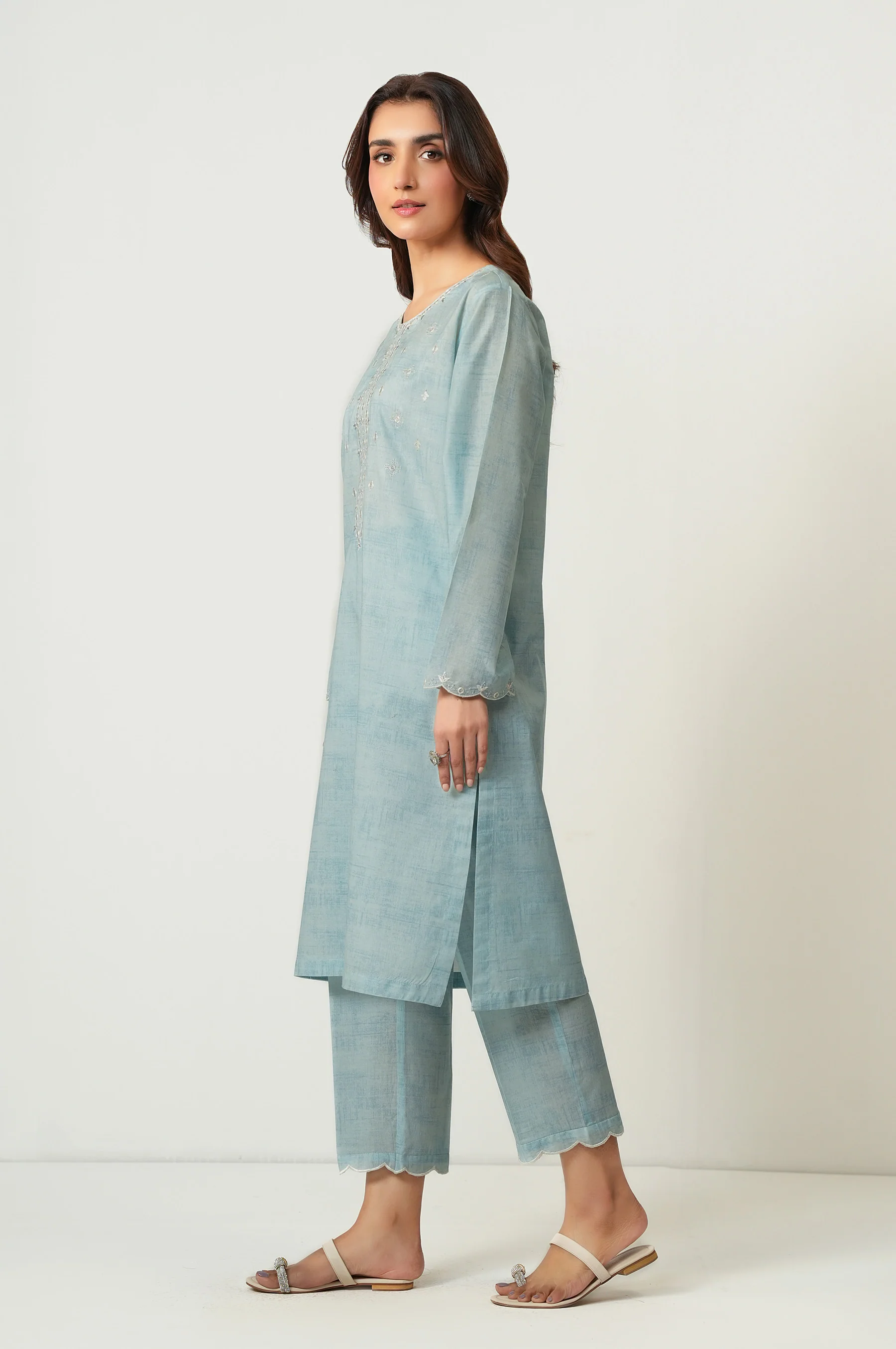 EMBROIDERED SUIT - Image 5
