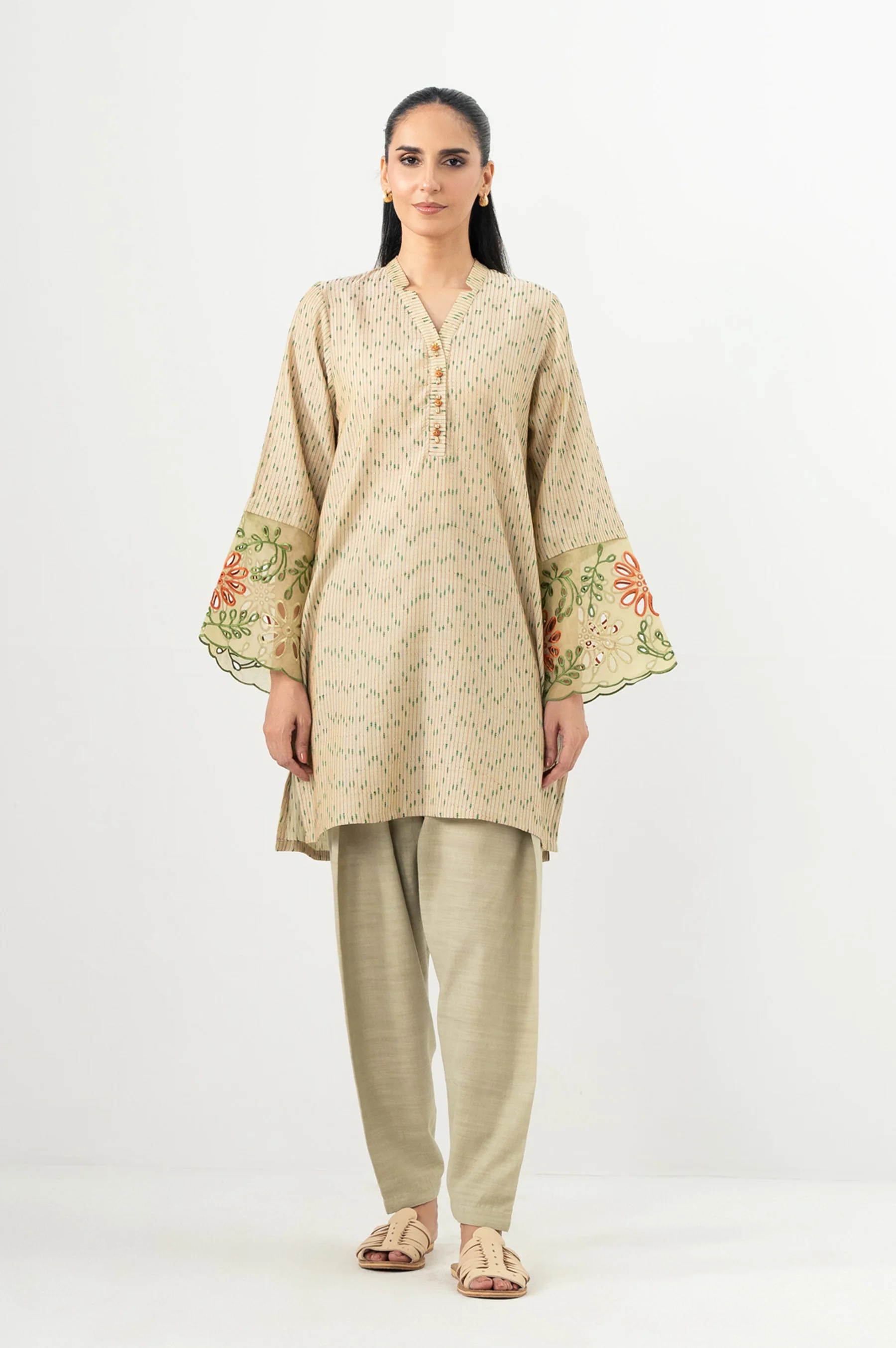 STITCHED EMBROIDERED SHIRT BOTTOM