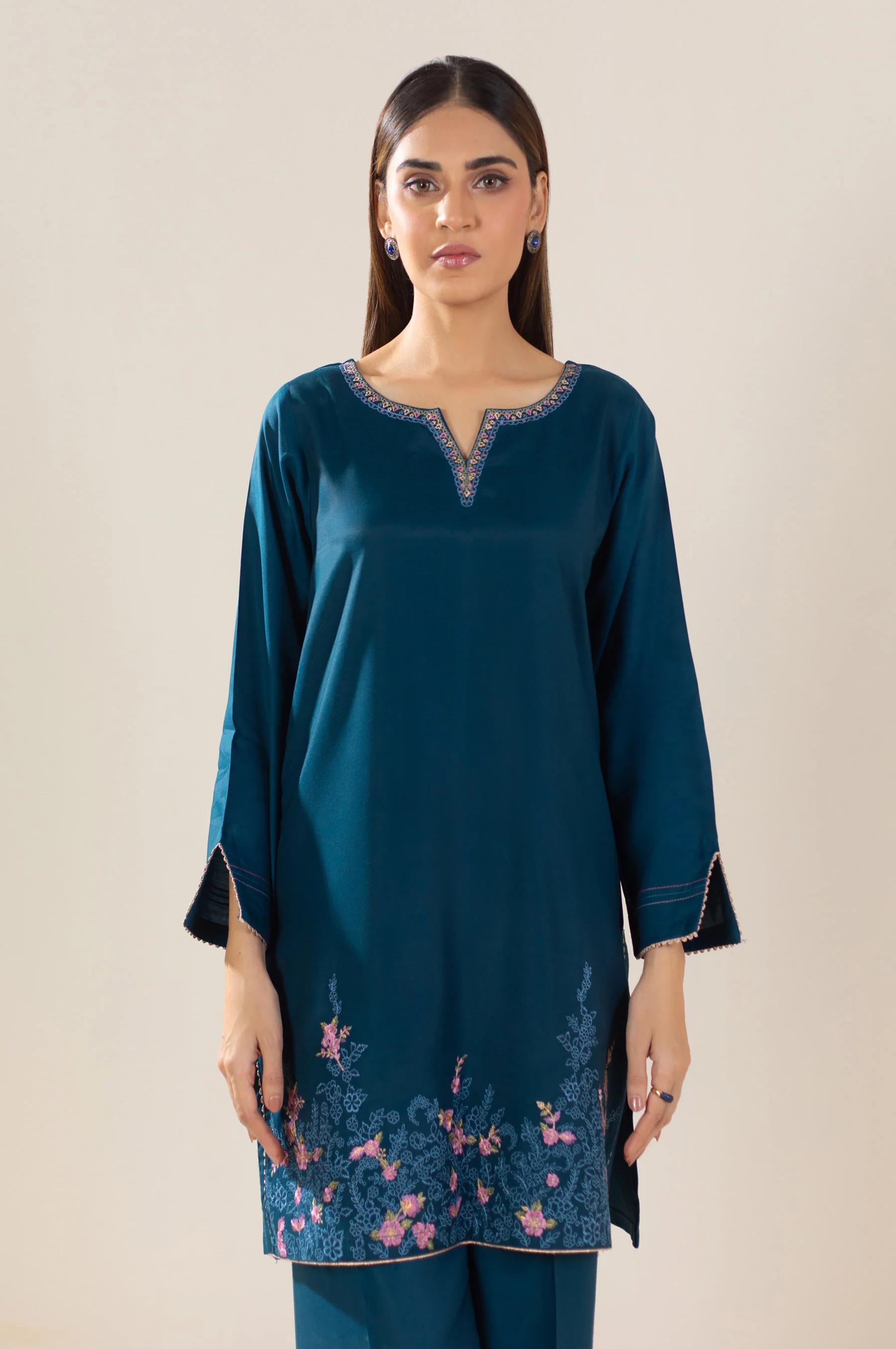 Stitched 2 Piece Embroidered Oak Silk Outfit - Image 3