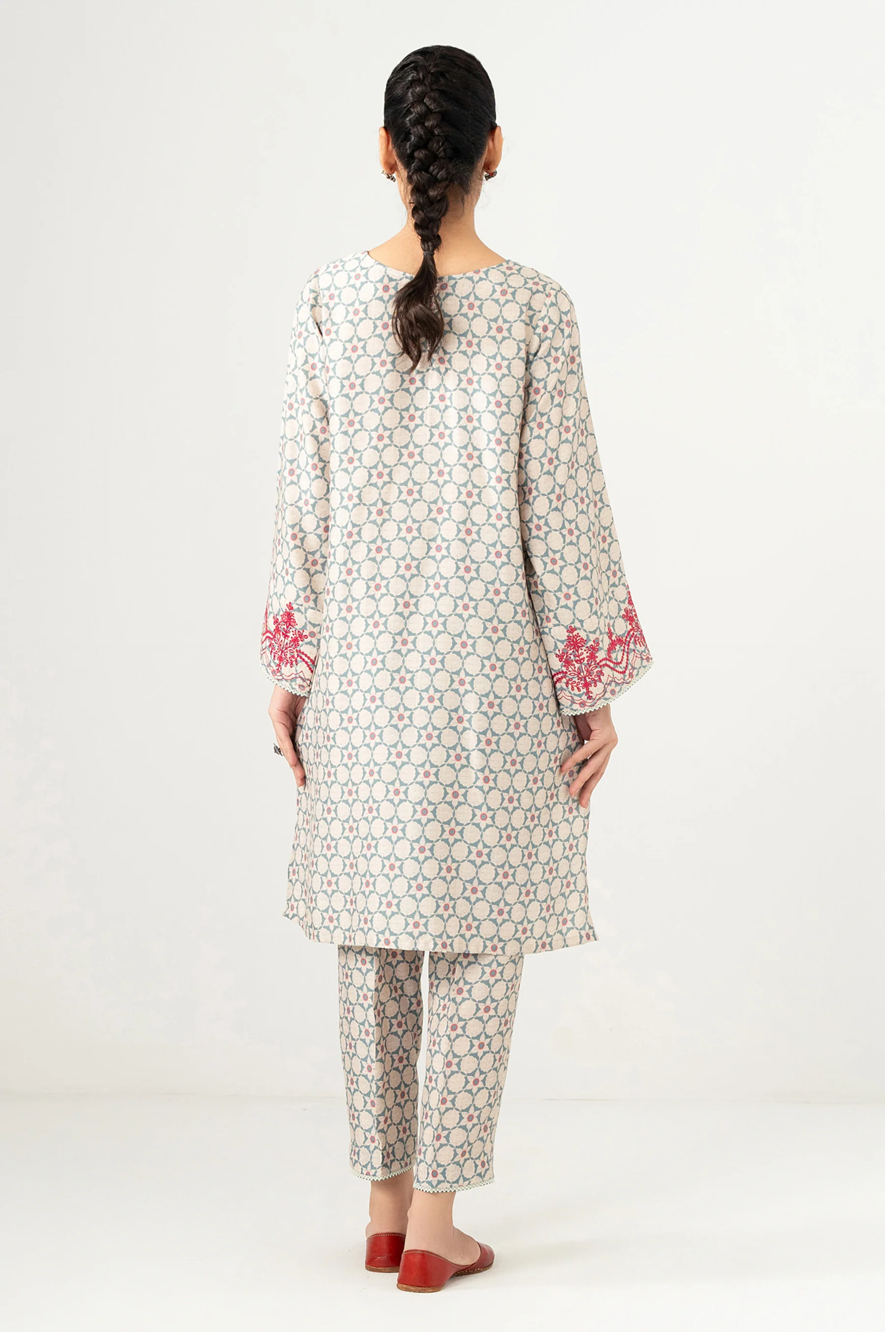 EMBROIDERED SUIT - Image 4