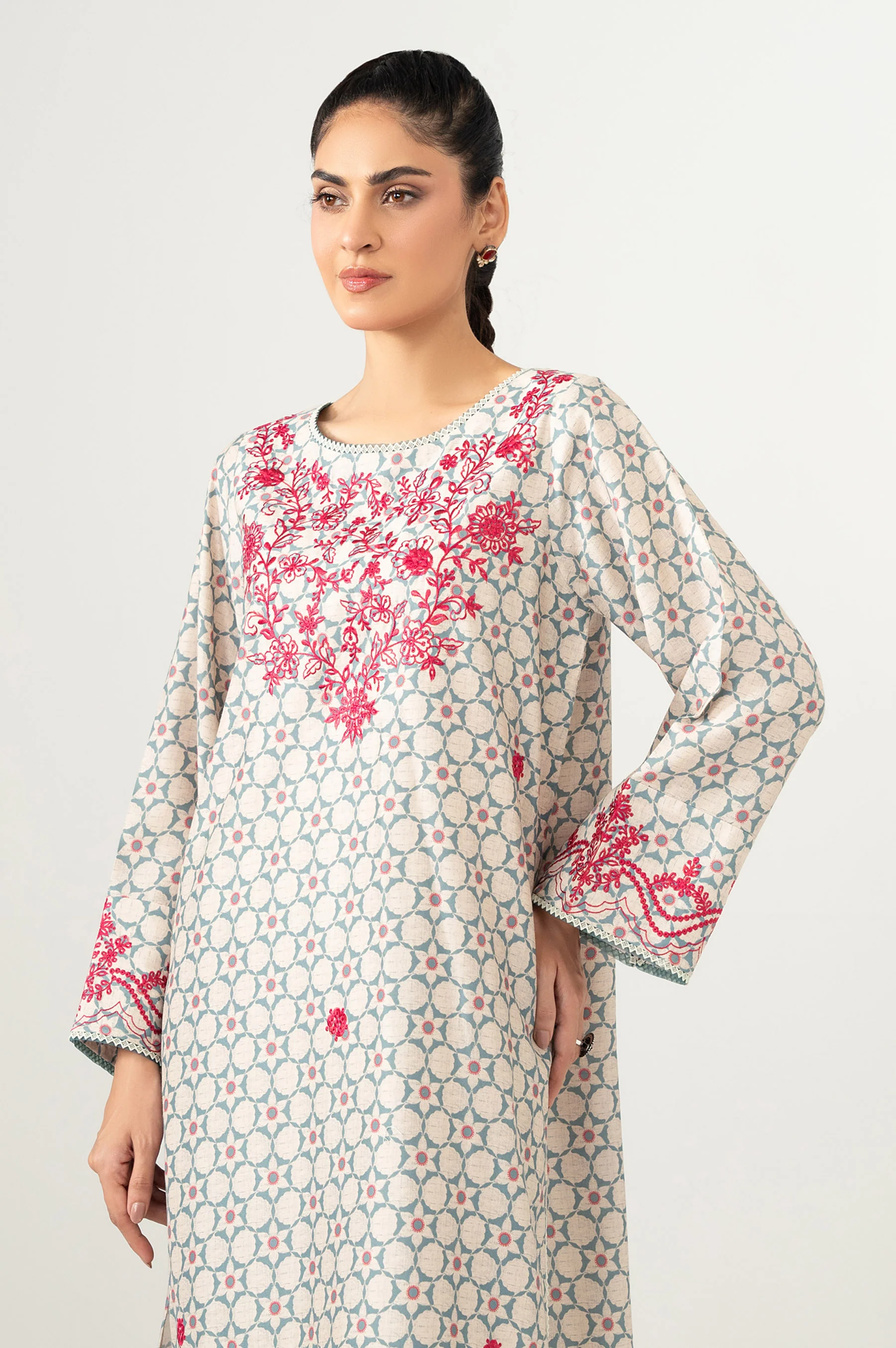 EMBROIDERED SUIT - Image 5