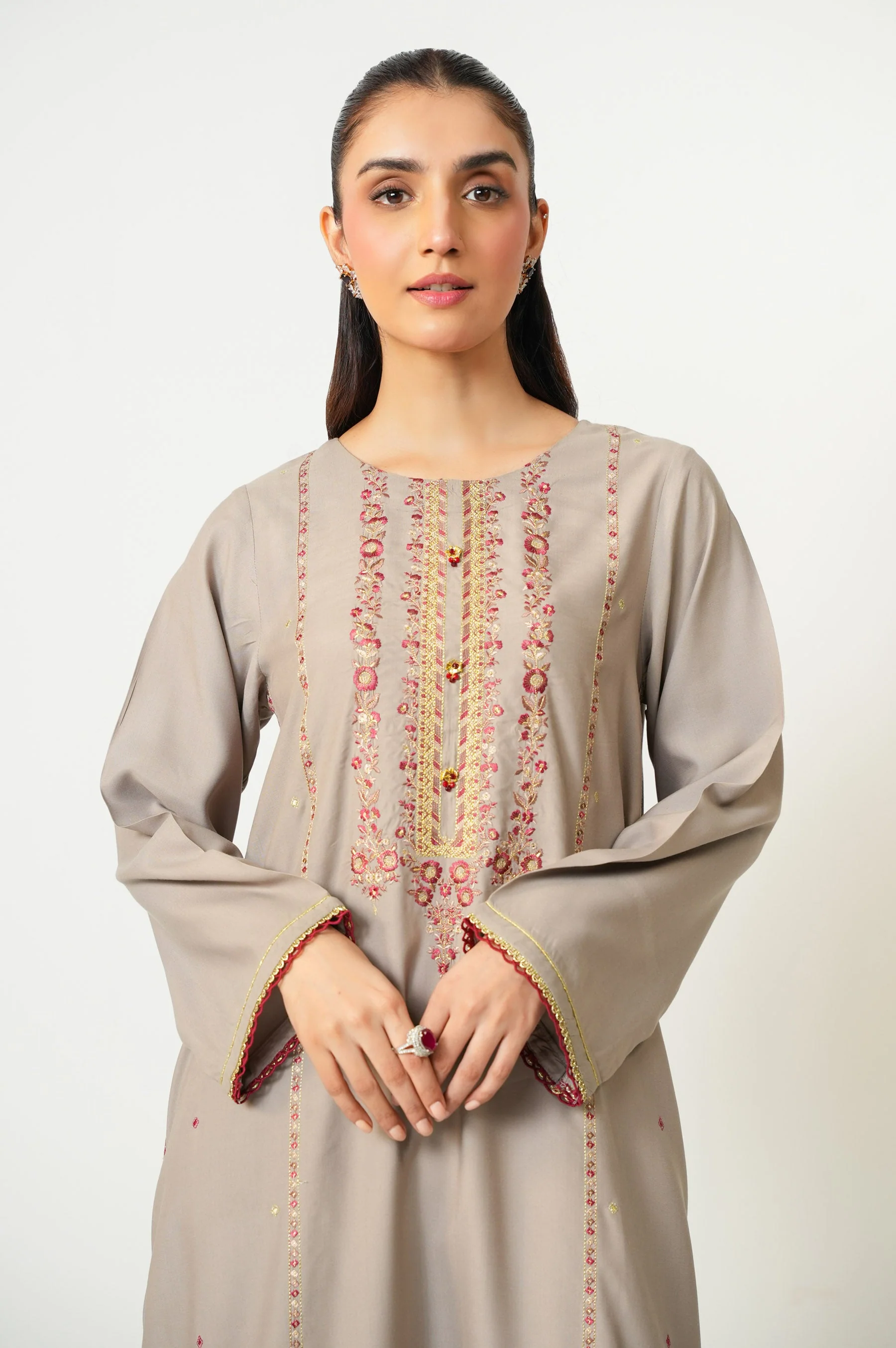 STITCHED EMBROIDERED SUIT (FACTORY E-OUTLET) - Image 2