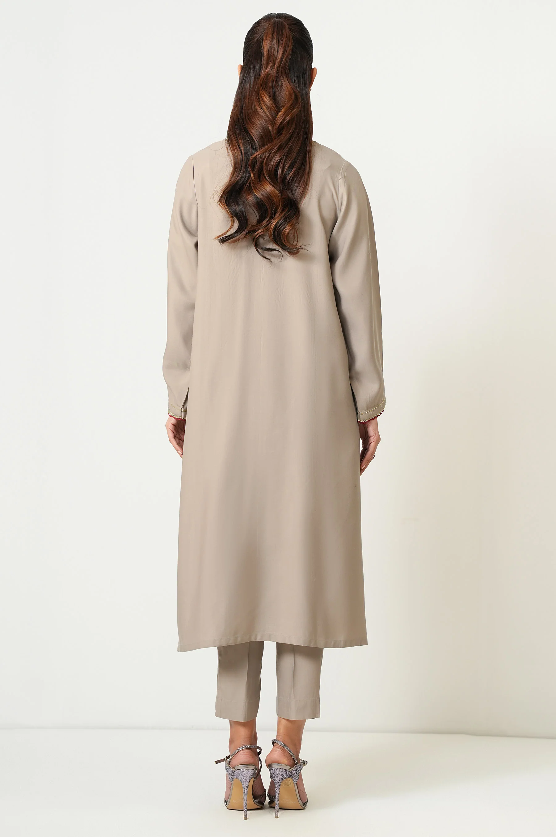 EMBROIDERED SUIT - Image 4