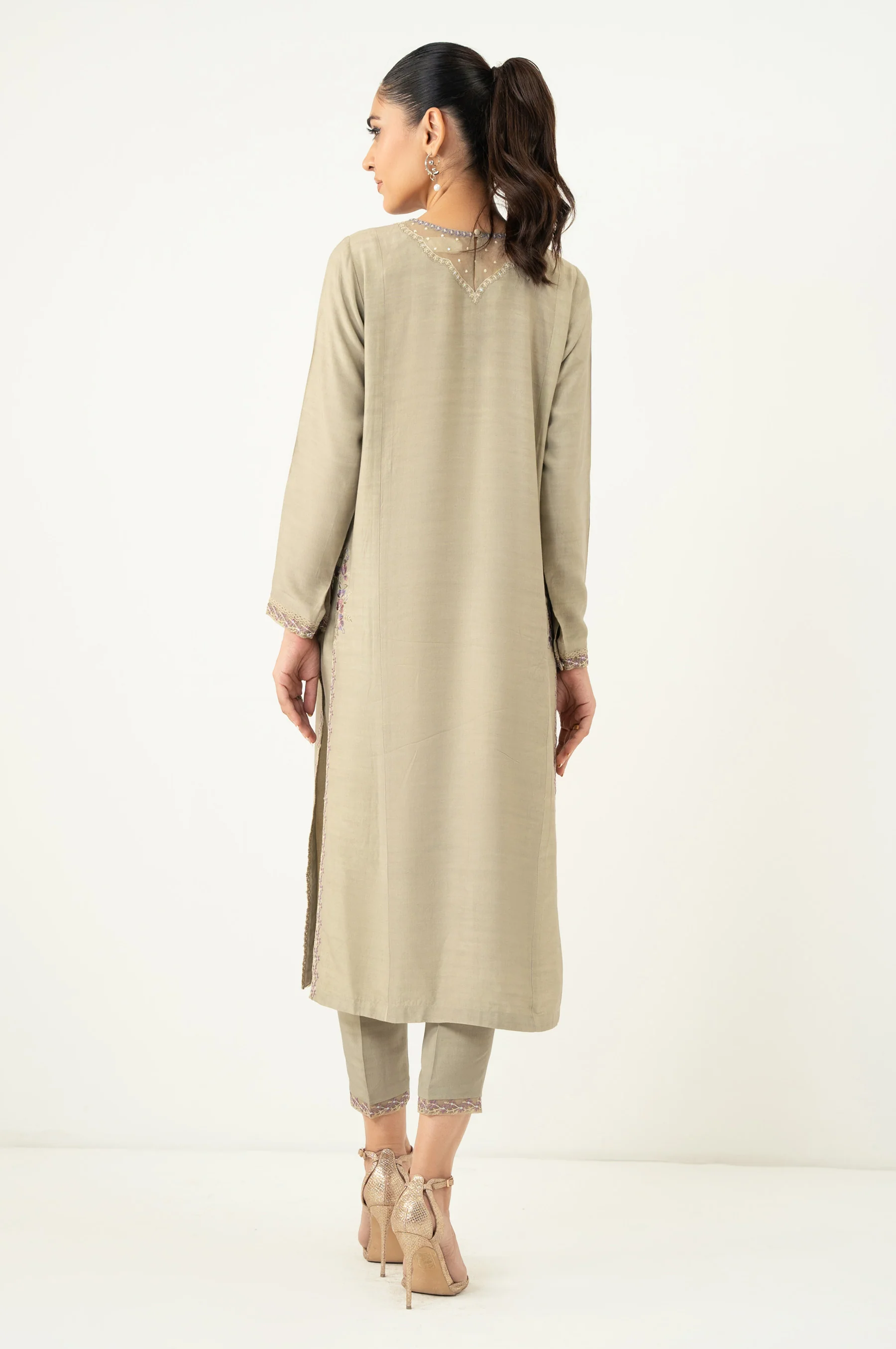 EMBROIDERED SUIT - Image 5