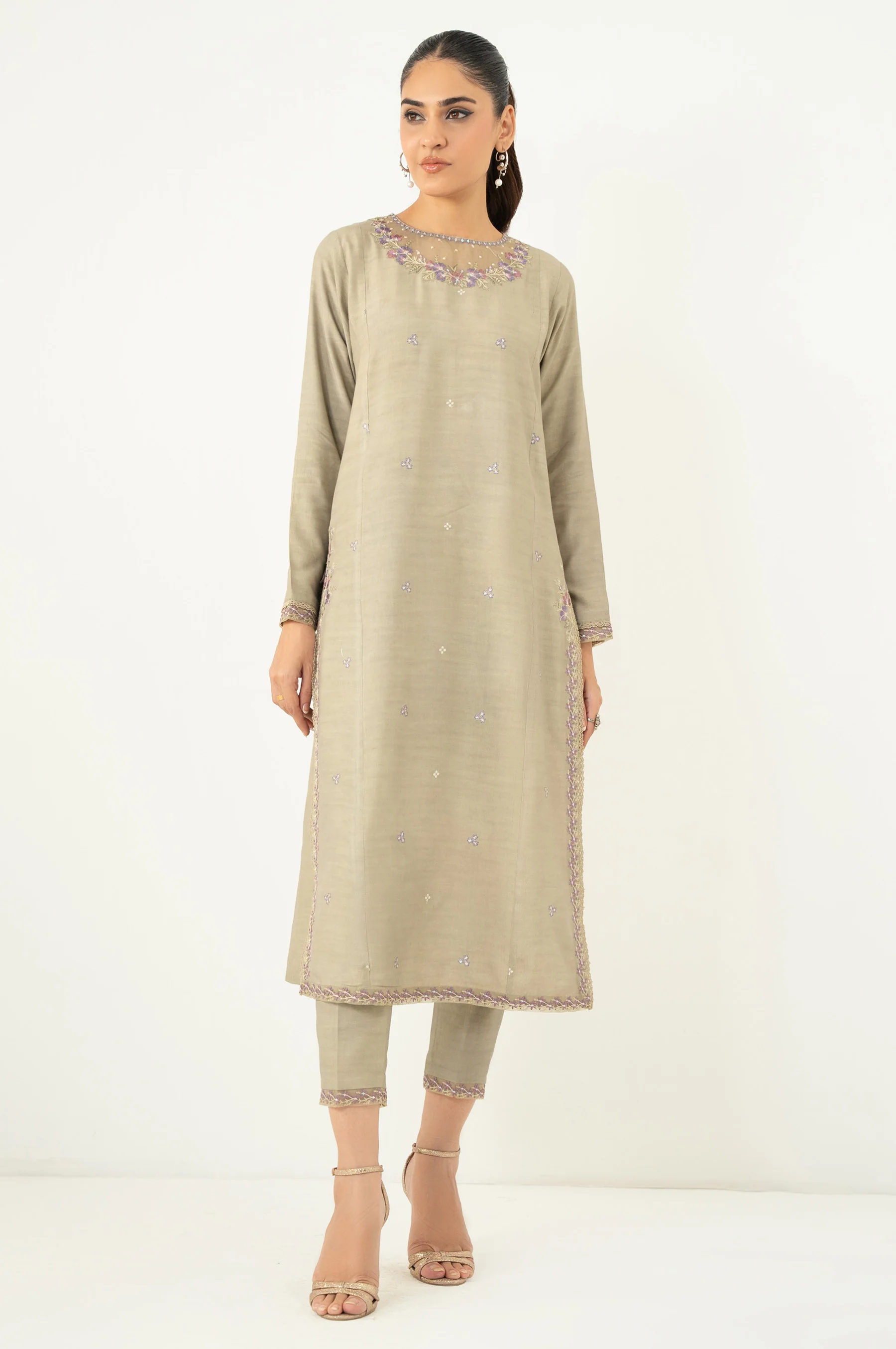 EMBROIDERED SUIT - Image 6